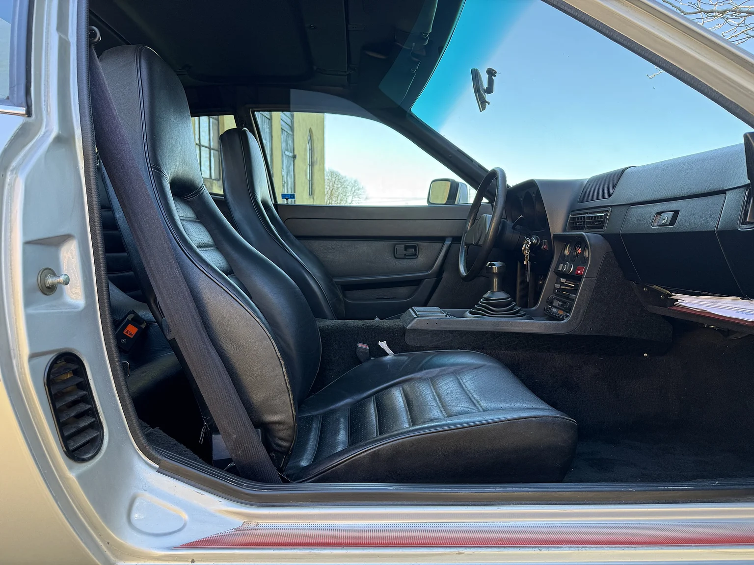 Interior image of 1979 Porsche 924  (44)