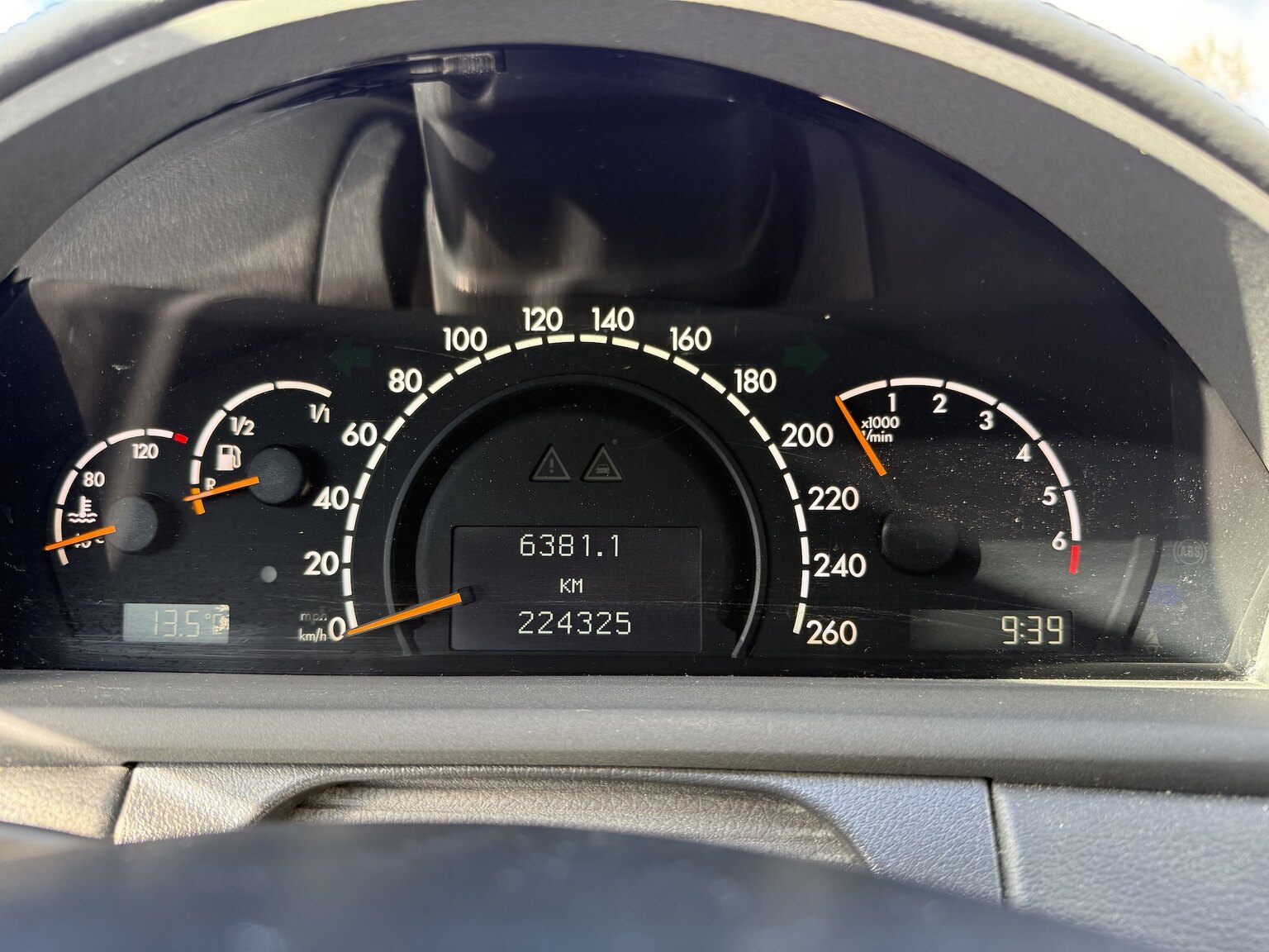 Interior image of 2000 Mercedes-Benz CL 500