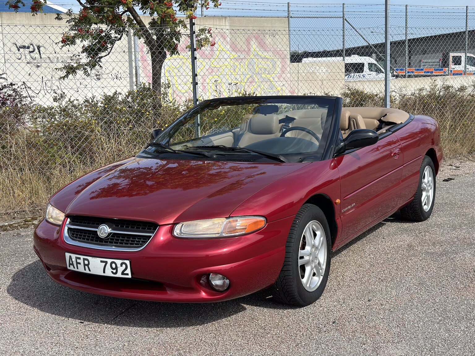 Exterior image of 1996 Chrysler Stratus Cabriolet