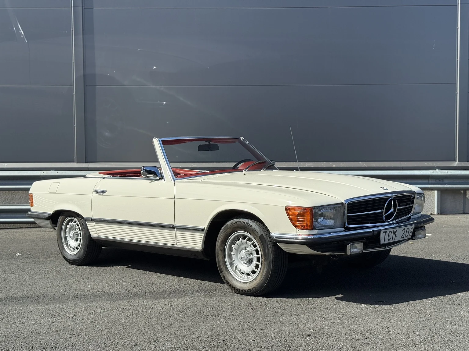 Aussenfoto 1973 Mercedes Benz 350 SL  (1)
