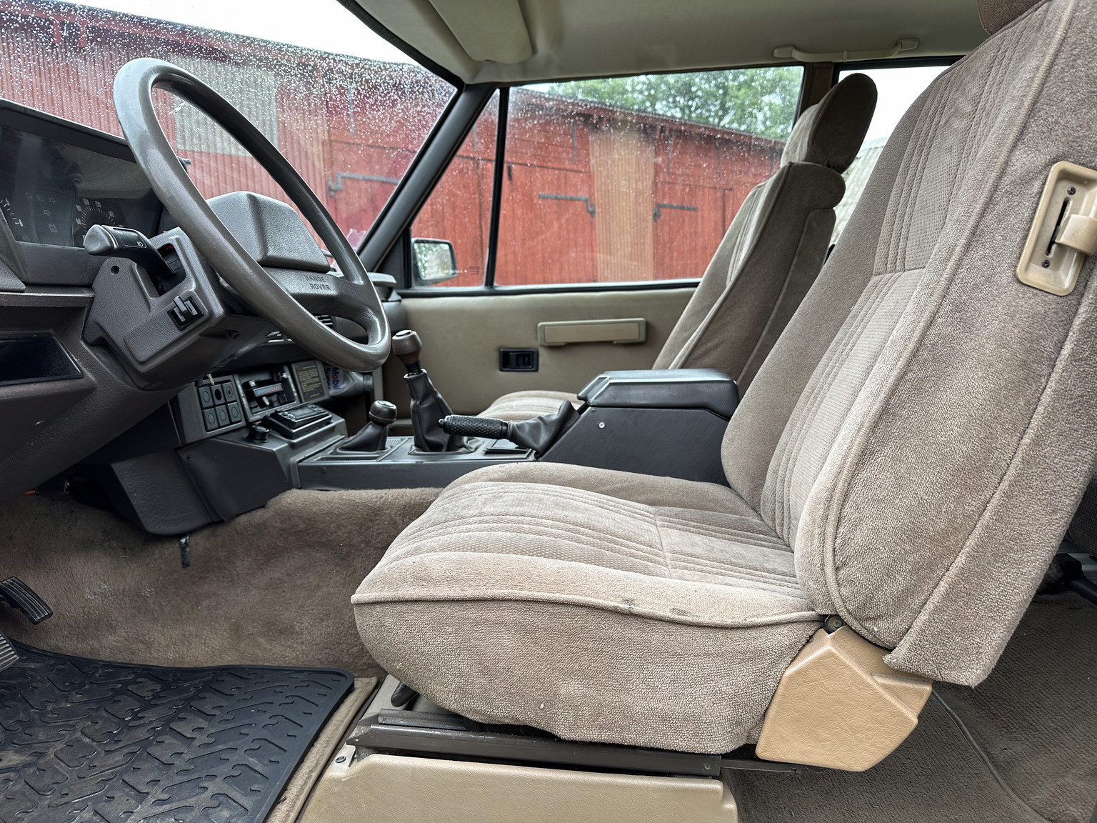 Interior image of 1990 Range Rover Classic
