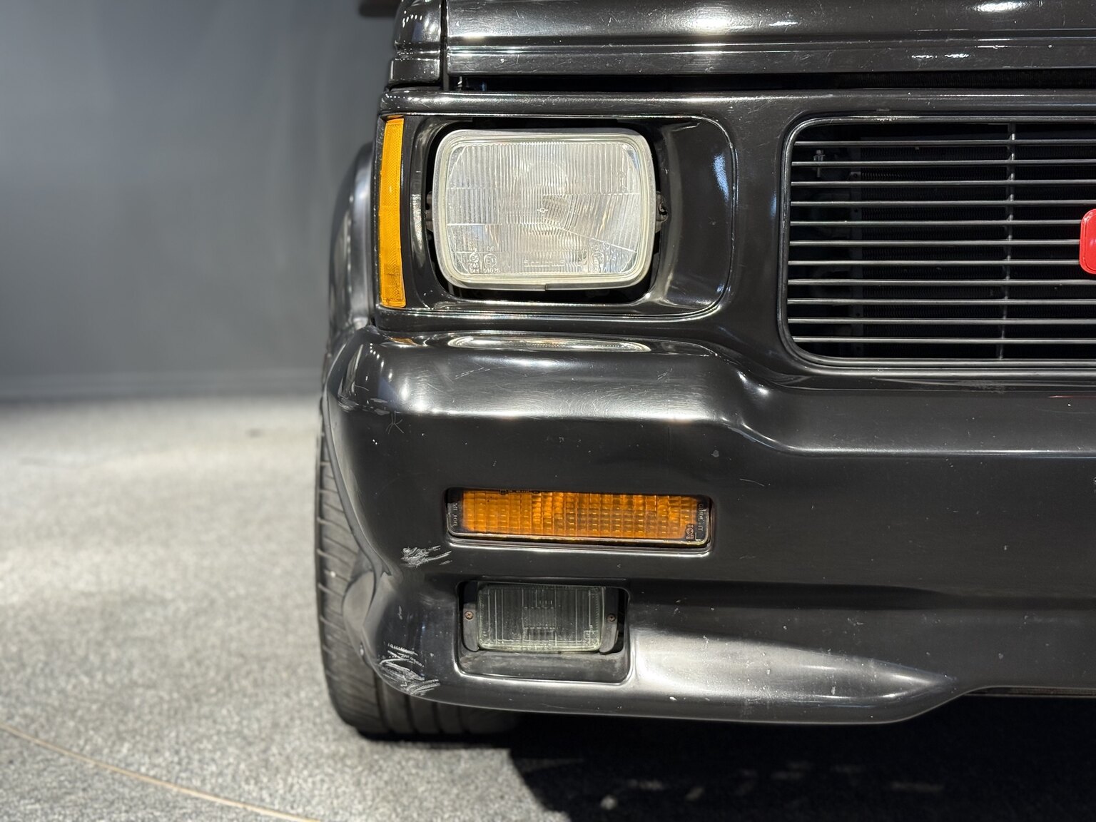 Exterior image of 1992 GMC Typhoon 
