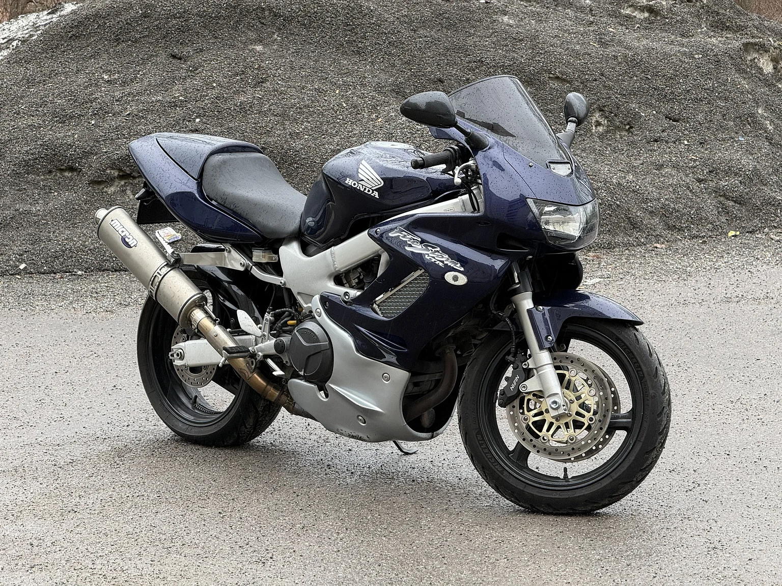 Aussenfoto 2001 Honda VTR 1000 Firestorm (1)
