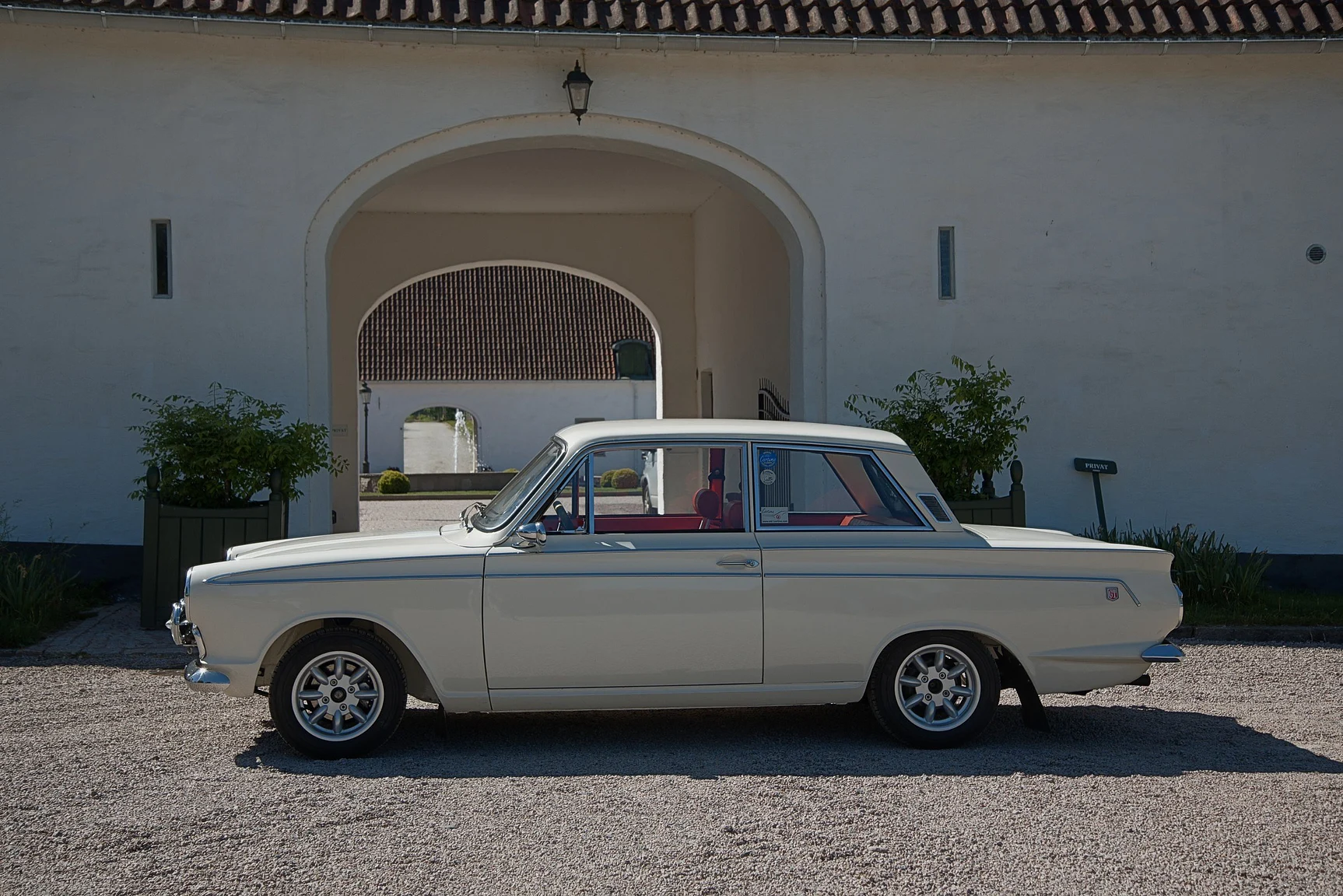 Exteriörbild på 1966 Ford  Cortina GT (63)