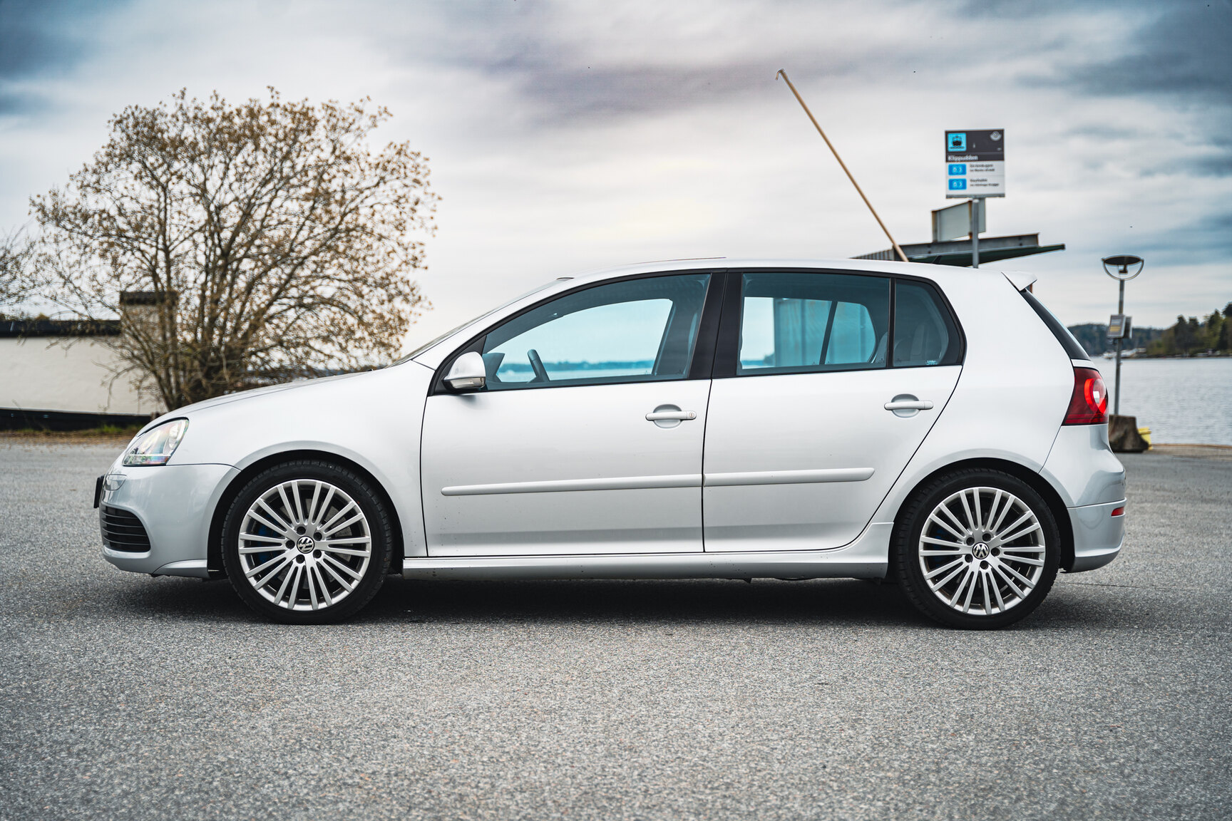 Aussenfoto 2007 Volkswagen Golf R32 (8)