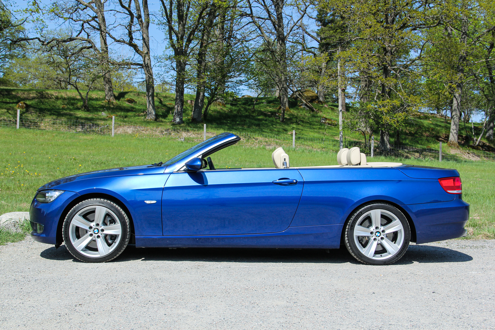 Exterior image of 2007 BMW 335i Cabriolet (6)