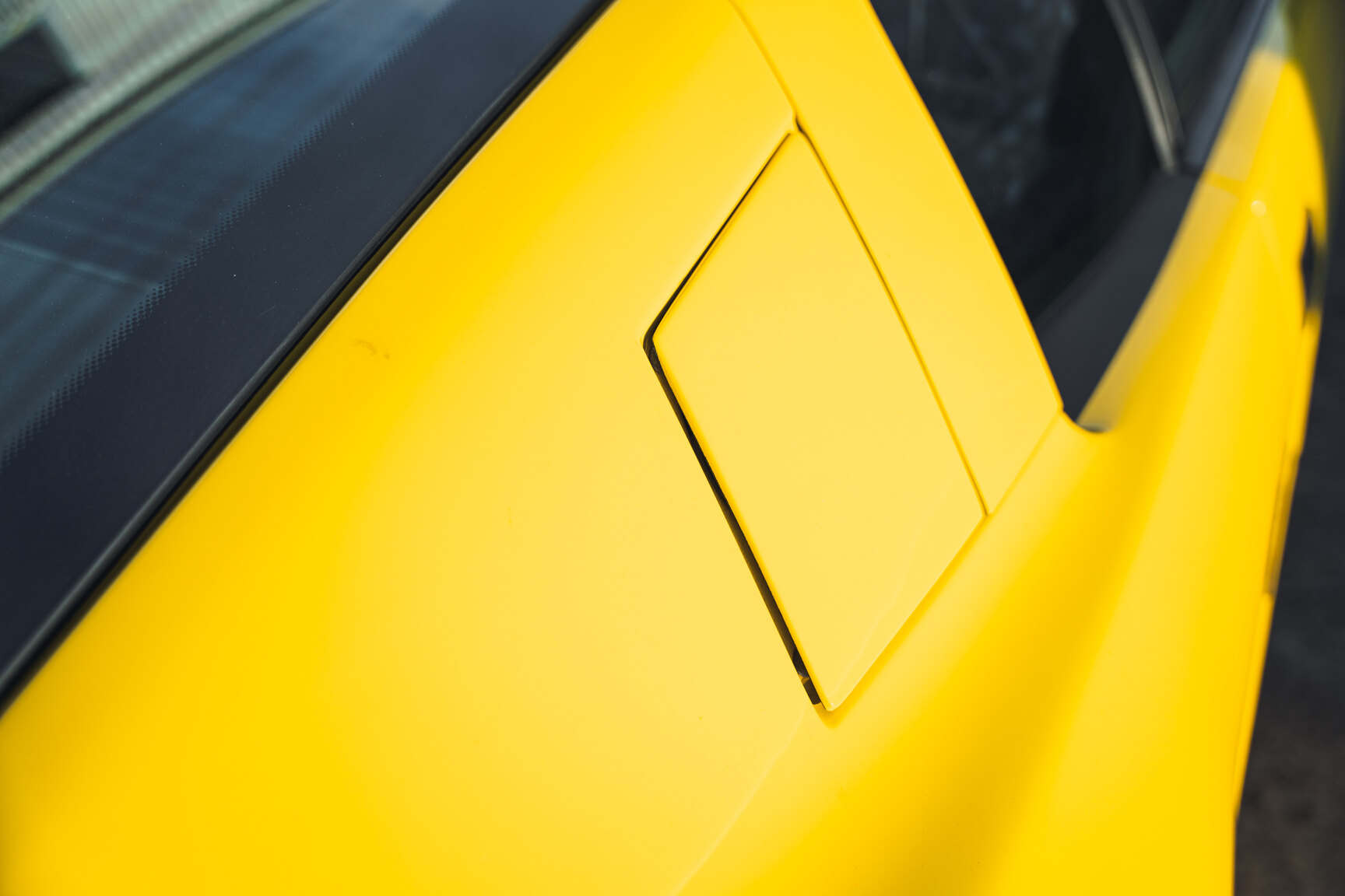 Exterior image of 1989 Lotus Esprit Turbo SE