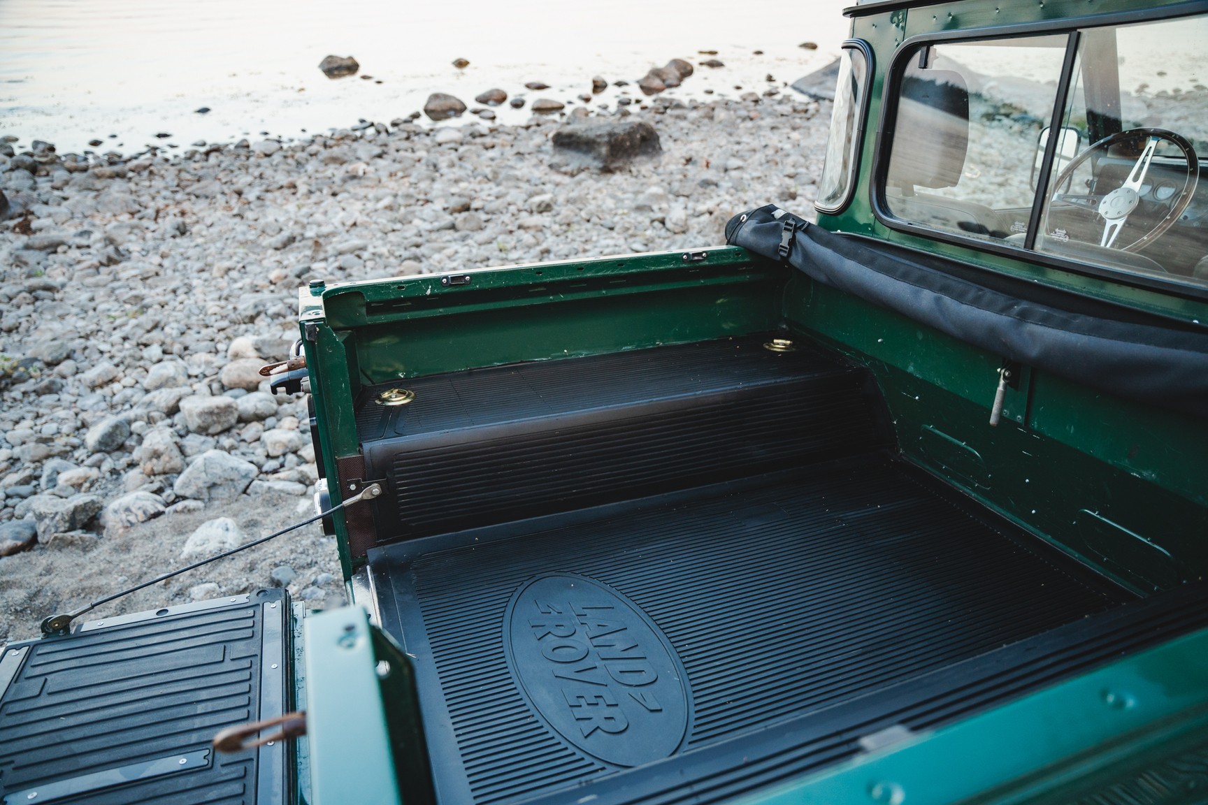 Aussenfoto 2003 Land Rover Defender TD5 90 Pickup (76)