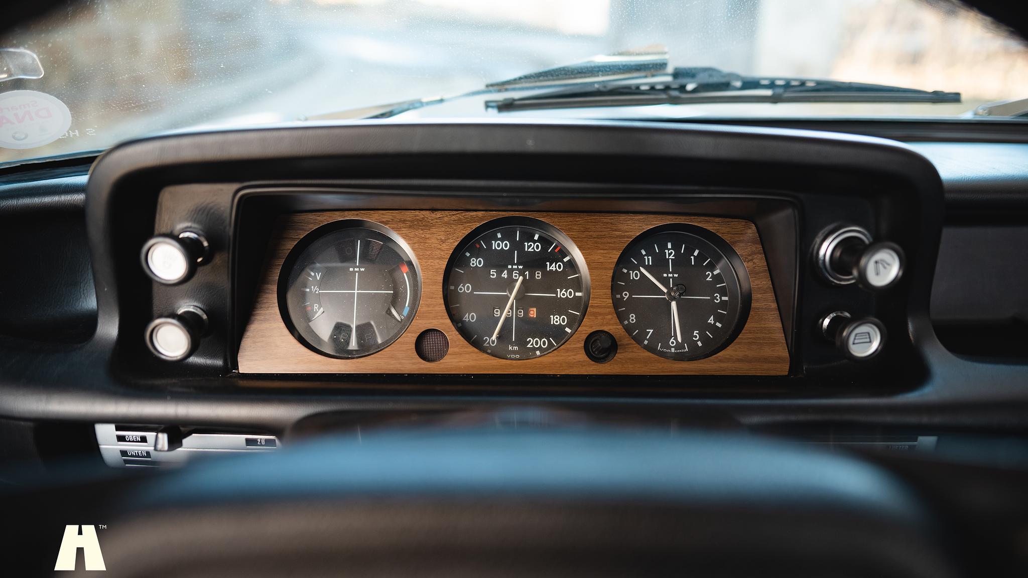 Innenraumfoto von 1974 BMW 2002