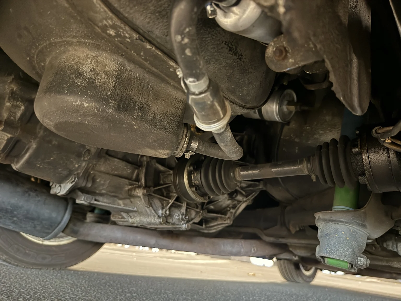 Image of 1984 PORSCHE 944 Targa mechanics (20)