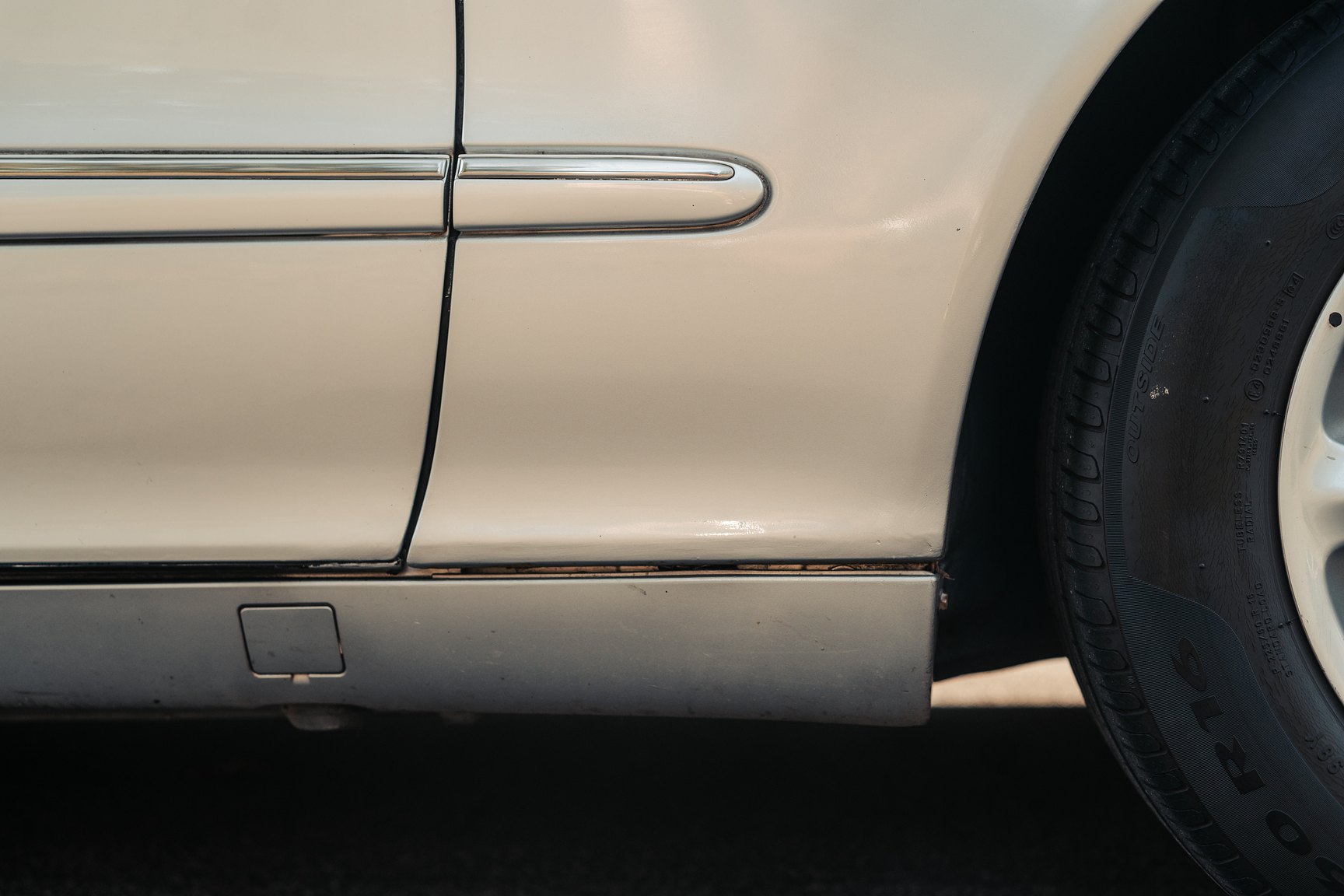 Exteriörbild på 1999 Mercedes-Benz S 320