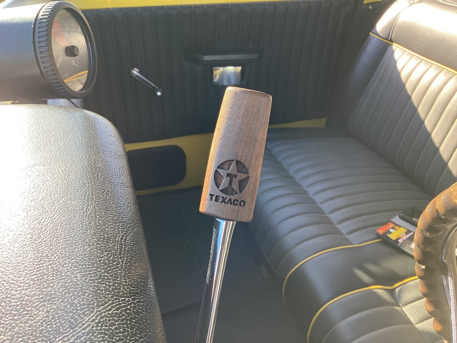 Interior image of 1971 Dodge D100