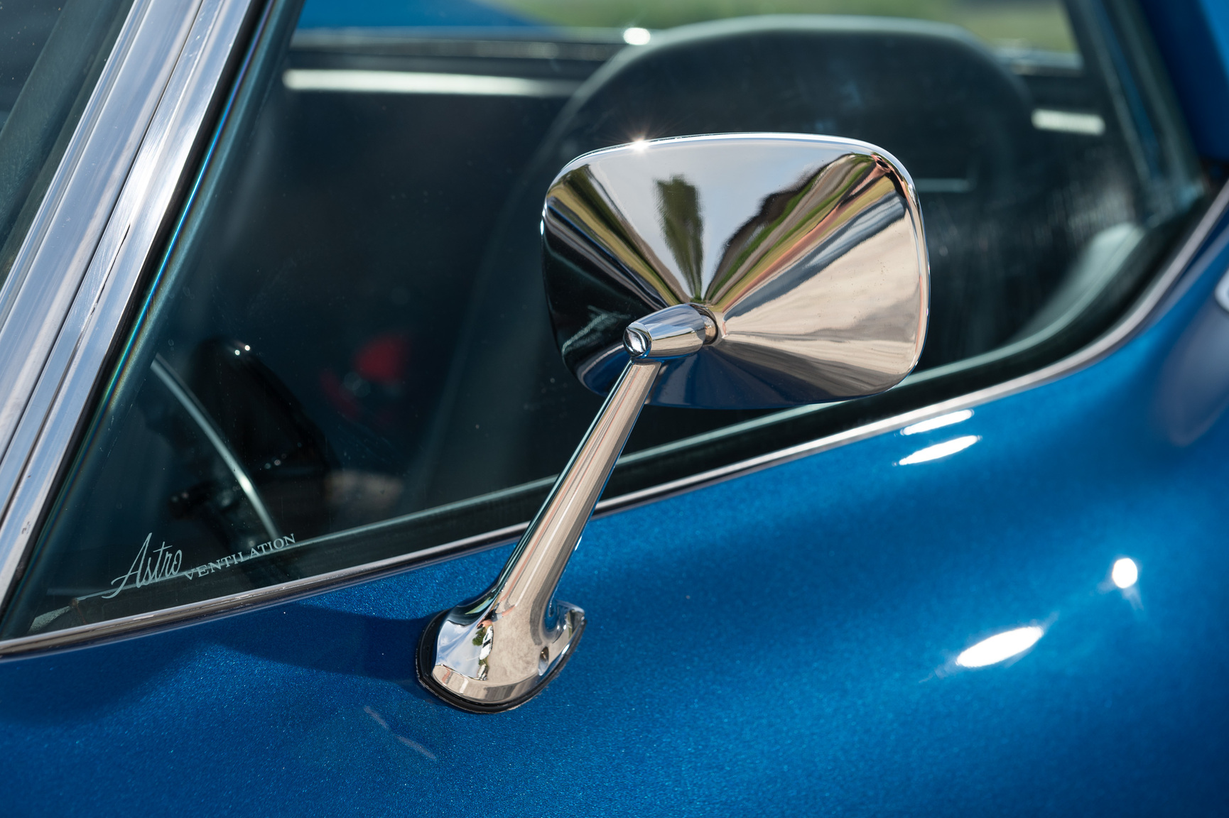 Exteriörbild på 1973 Corvette C3 Stingray (19)