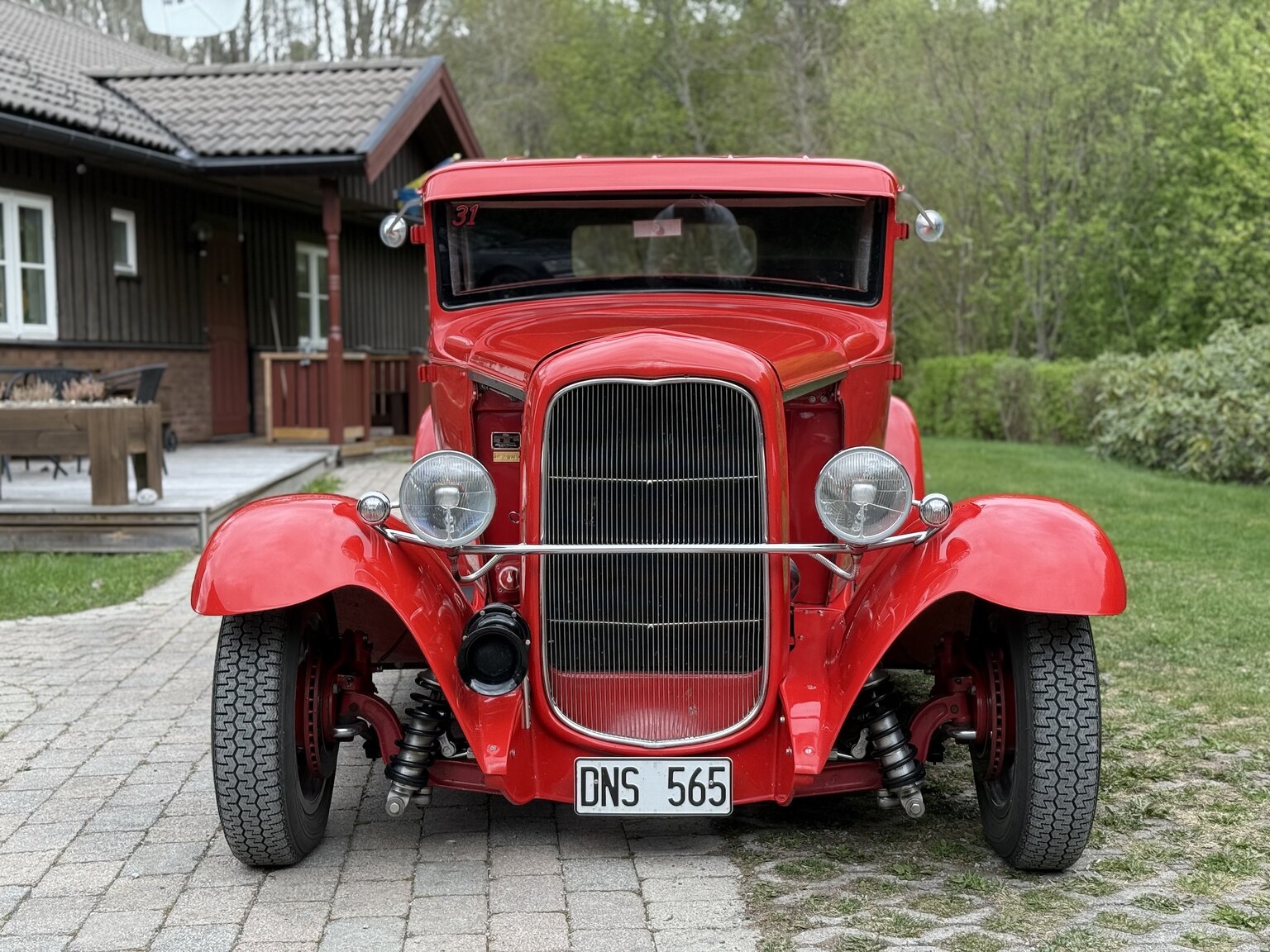 Exterior image of 1931 Ford Model A Coupé Hot Rod