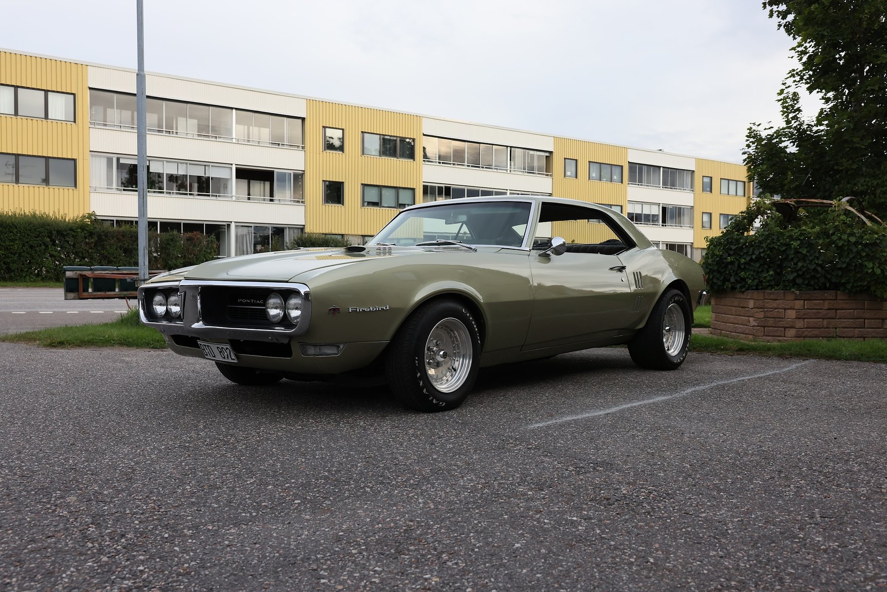 Exterior image of 1968 Pontiac Firebird 400 Ram Air