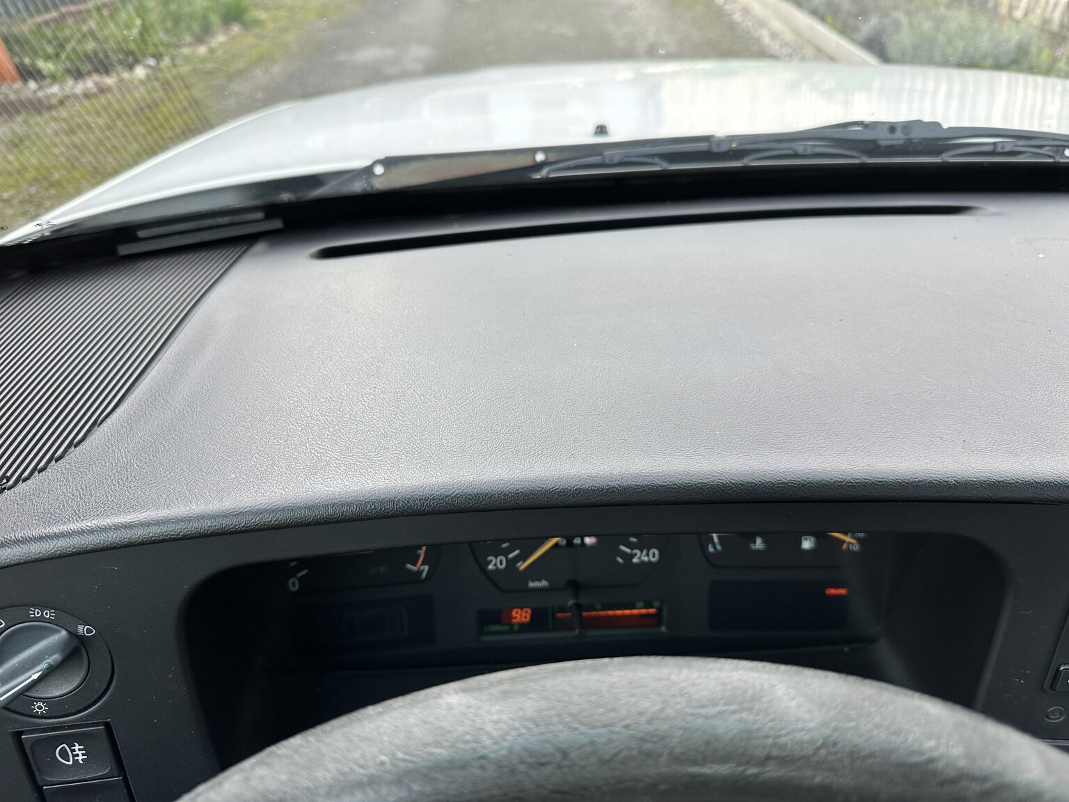 Interior image of 1996 SAAB 9000
