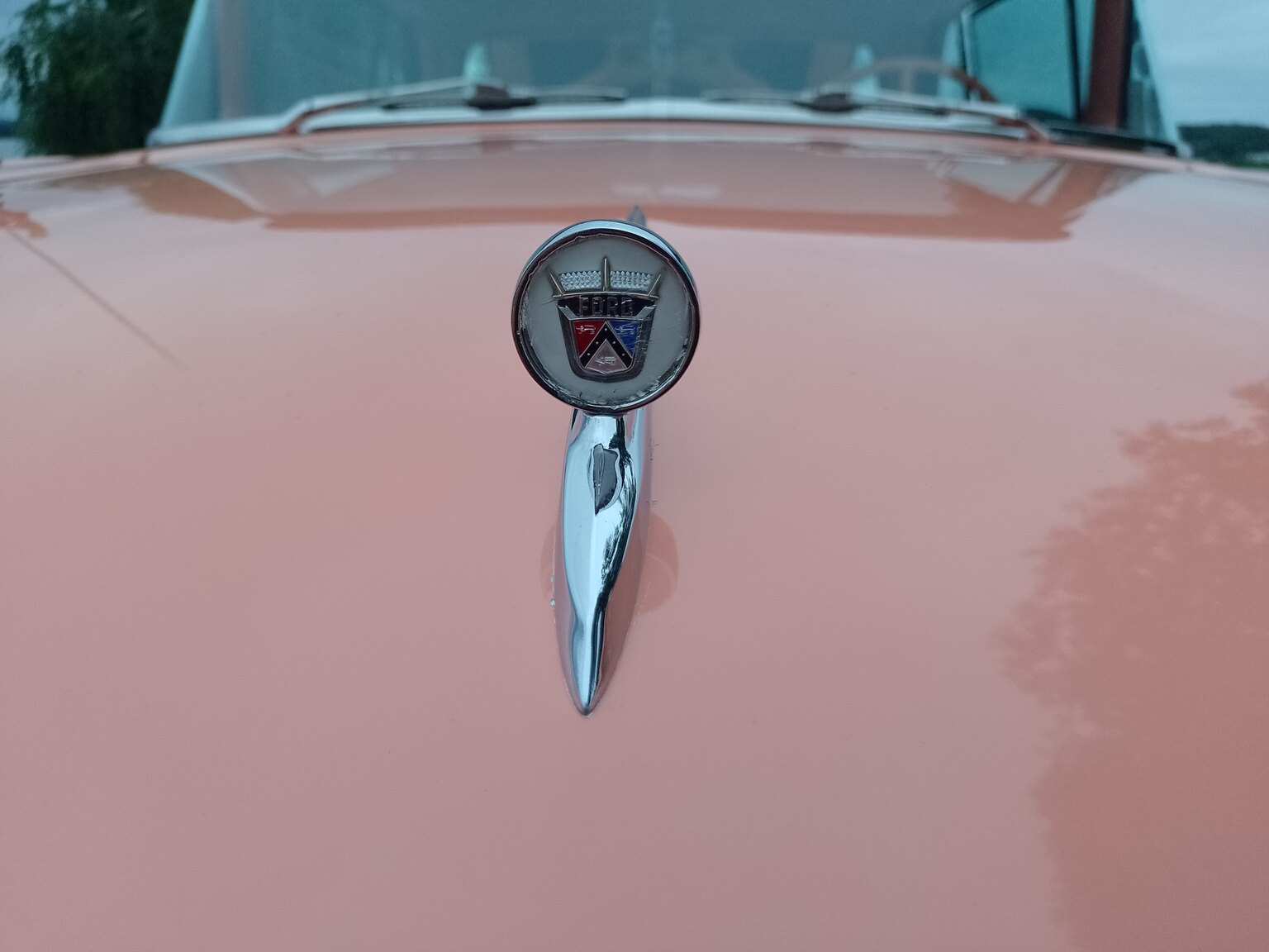 Exterior image of 1957 Ford Fairlane 500 Skyliner Retract