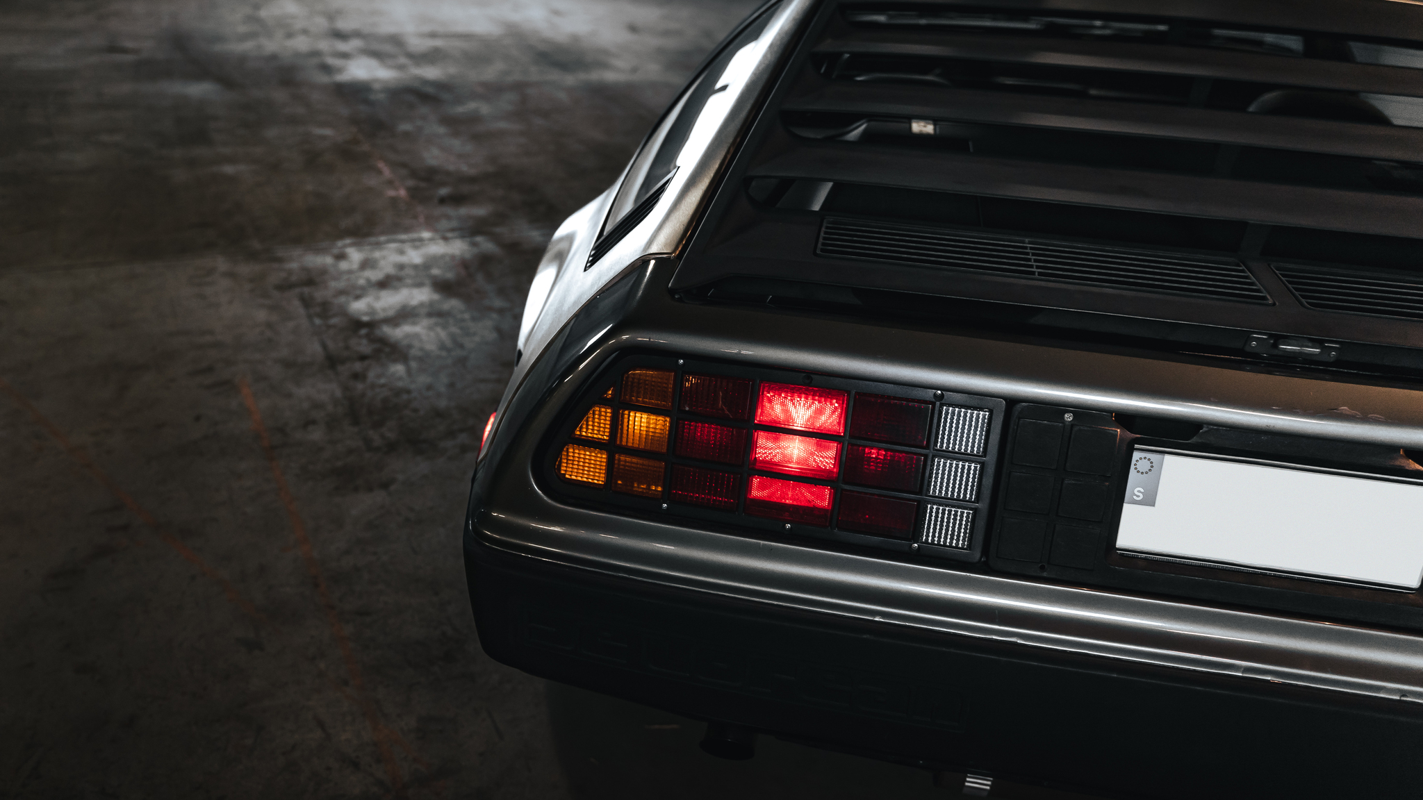 Exteriörbild på 1981 DMC DeLorean 