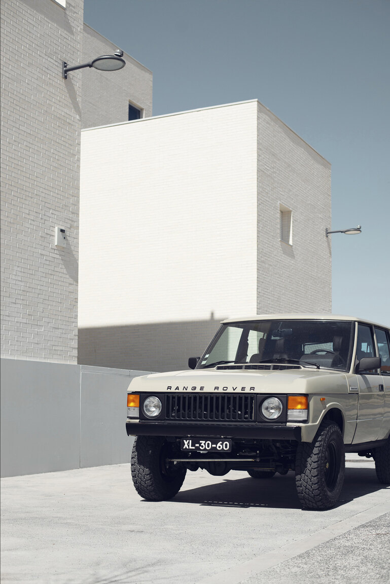 Exteriörbild på 1991 Range Rover Restomod