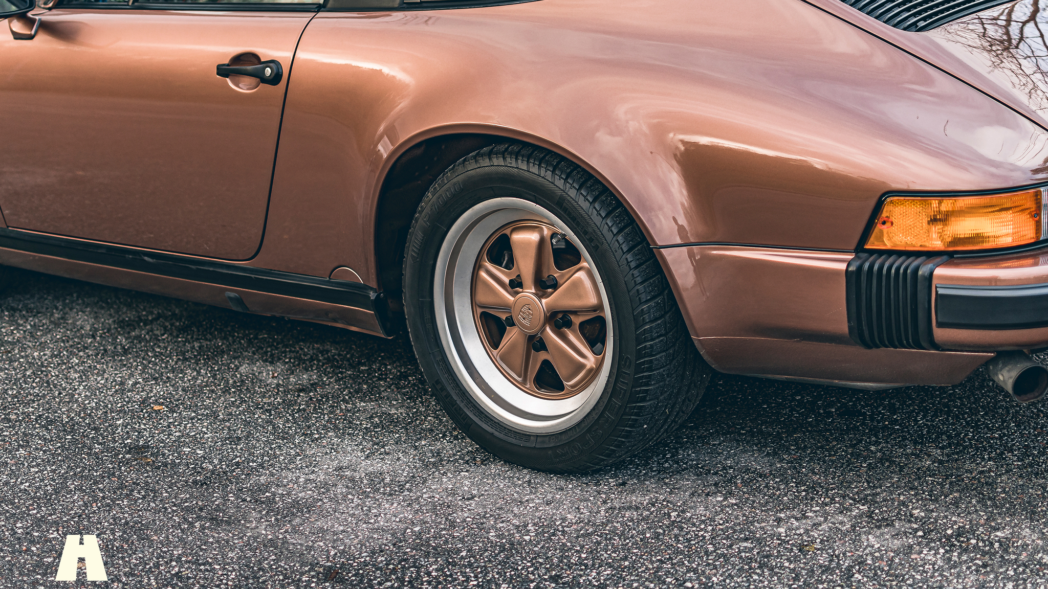 Exteriörbild på 1989 Porsche 911 Carrera 3.2 Targa (53)