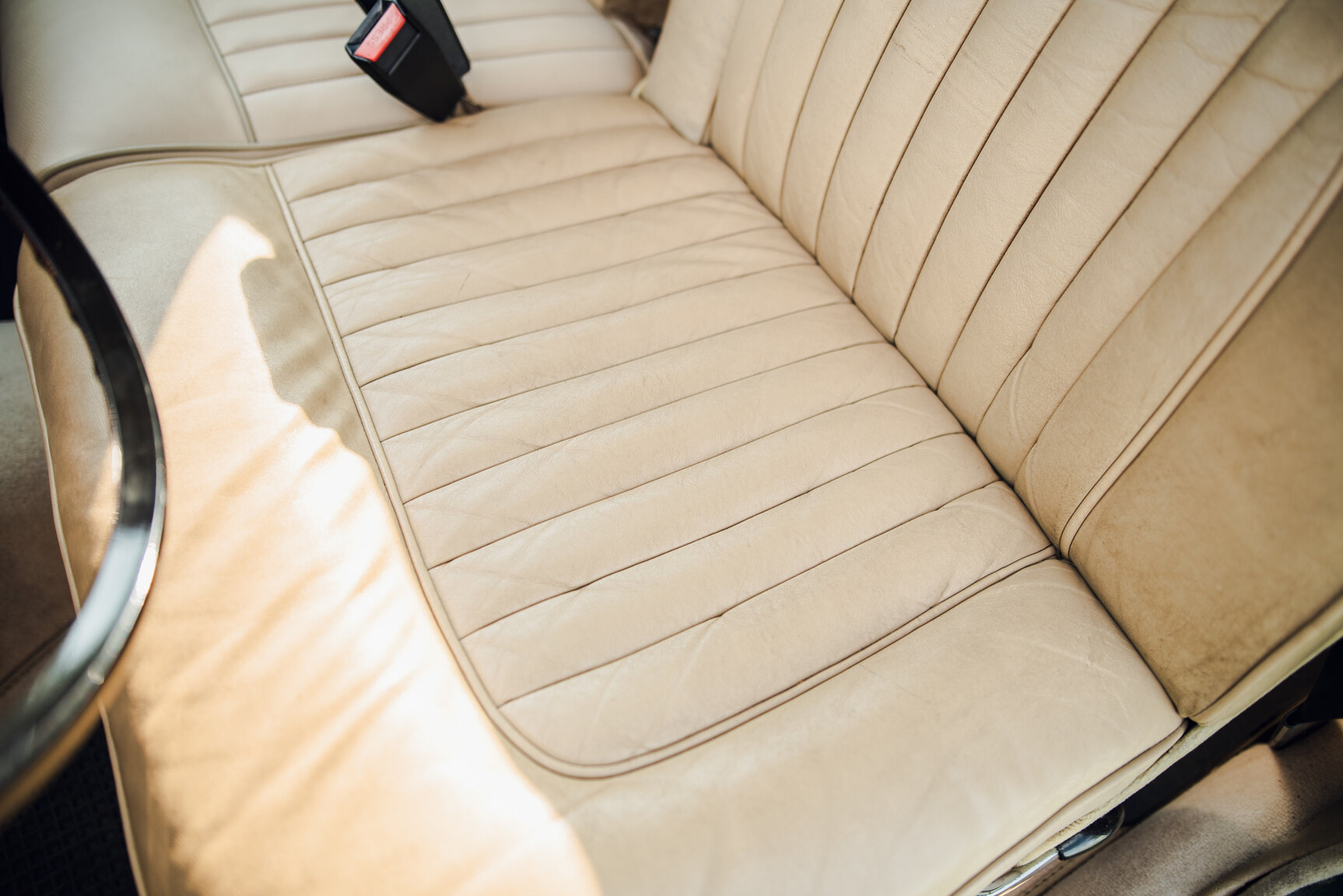 Interior image of 1965 Daimler 250 V8