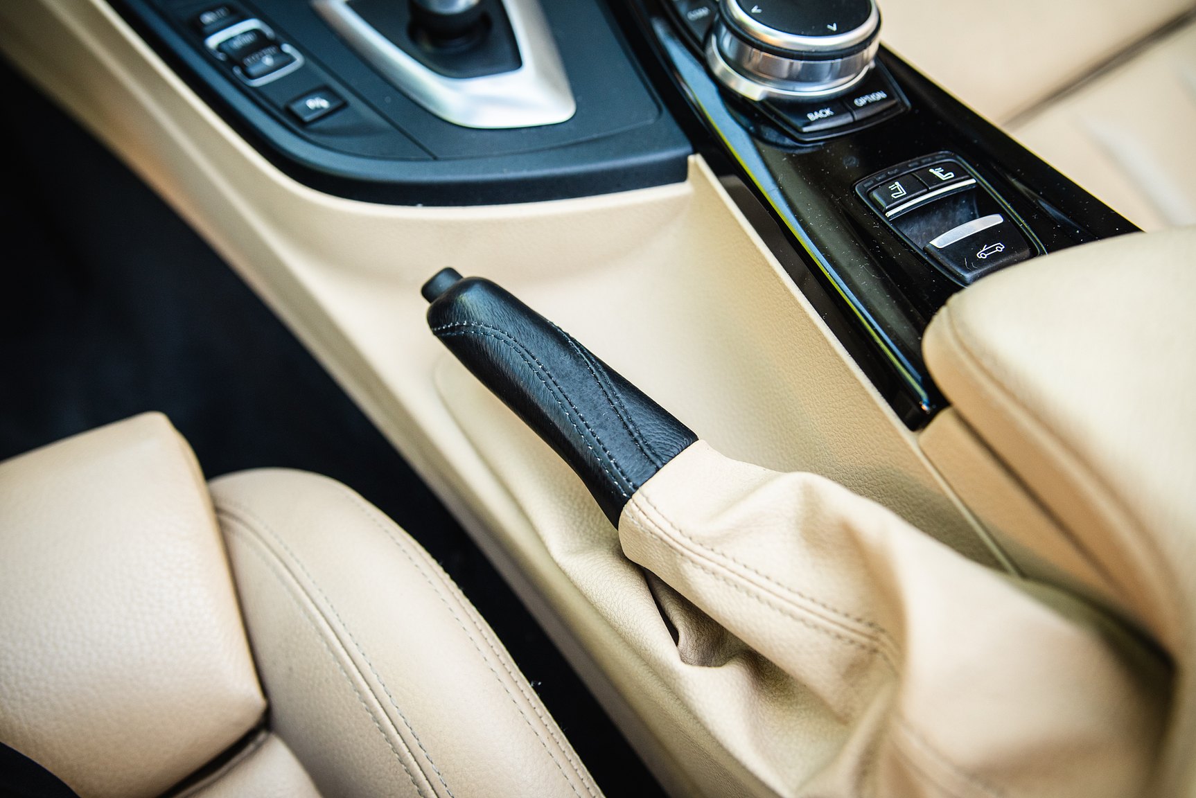 Interior image of 2018 BMW 430i xDrive Convertible