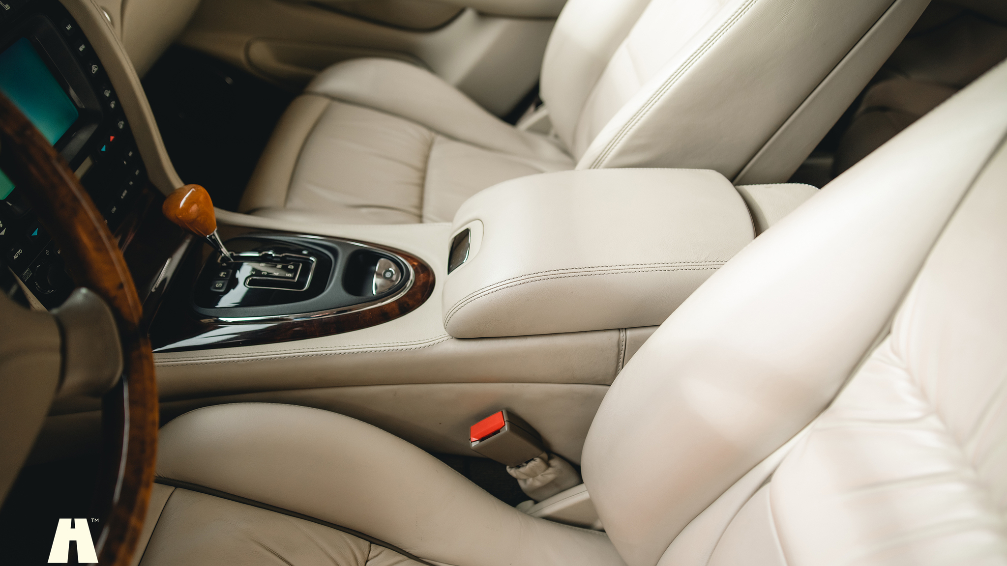 Innenraumfoto von 2003 Jaguar XJ Super V8