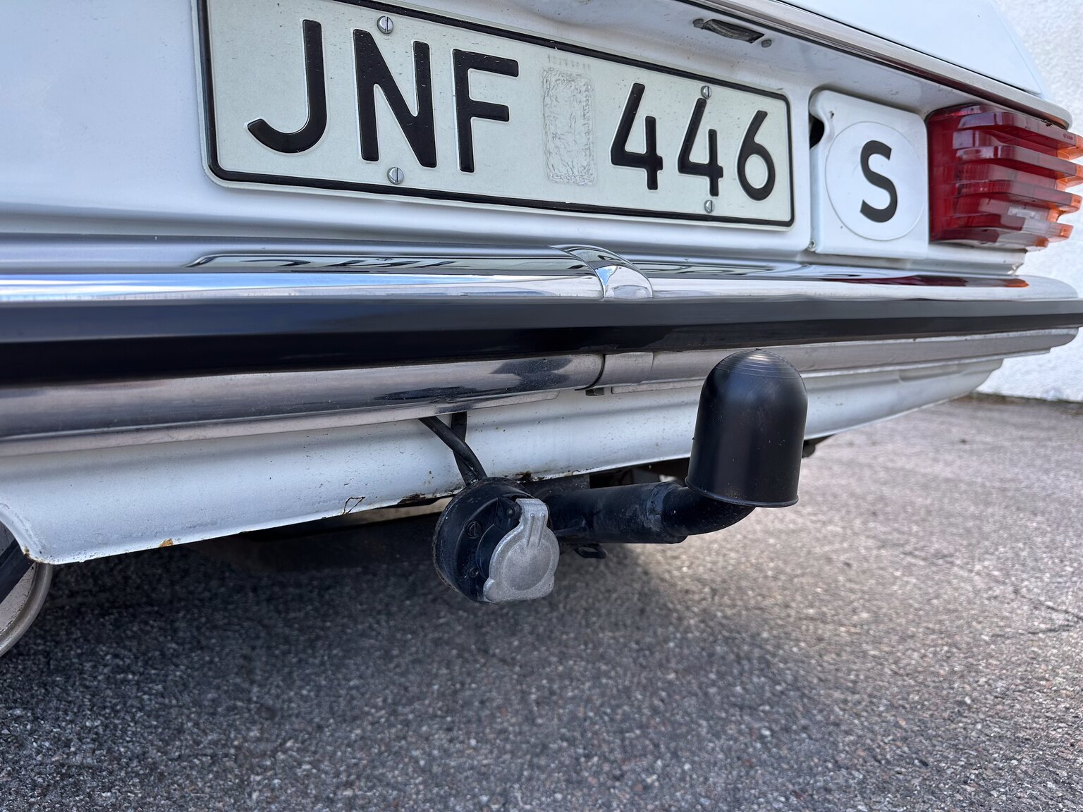 Exteriörbild på 1975 Mercedes Benz 200