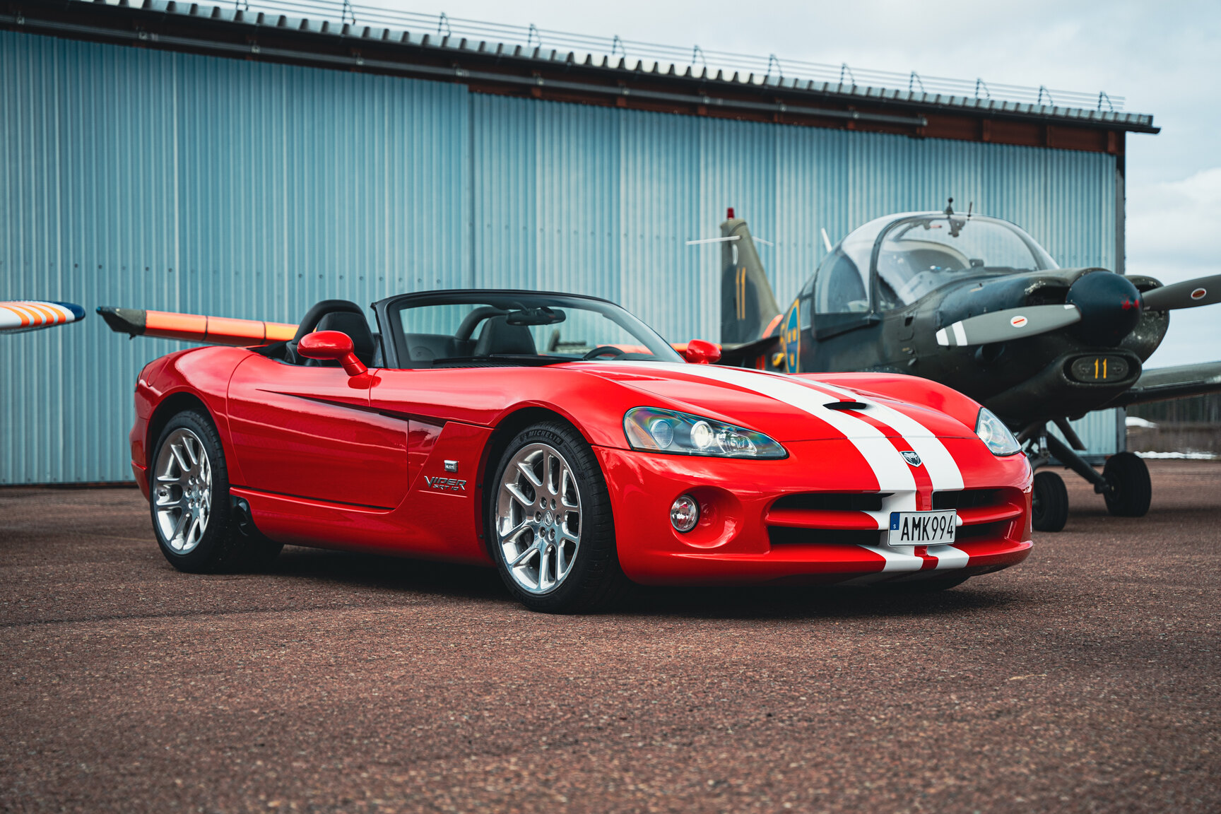 Exteriörbild på 2003 Dodge Viper SRT-10