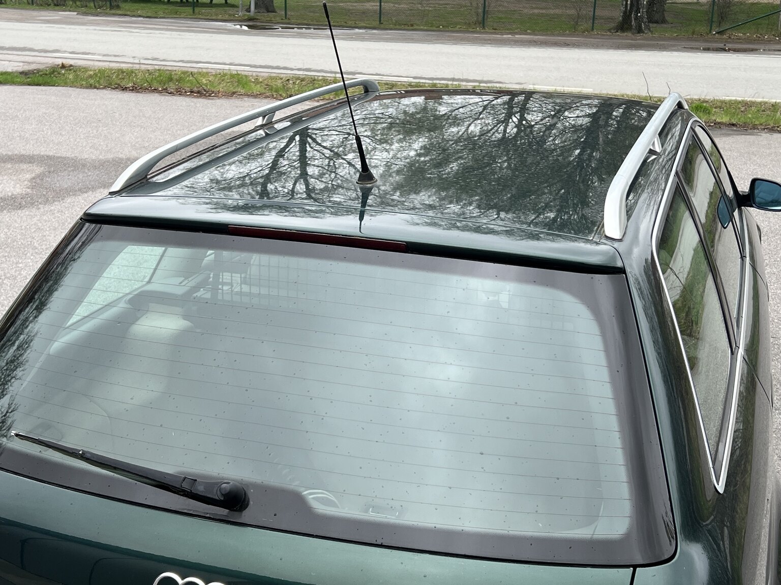 Exteriörbild på 1998 Audi A6 Avant 1.8T