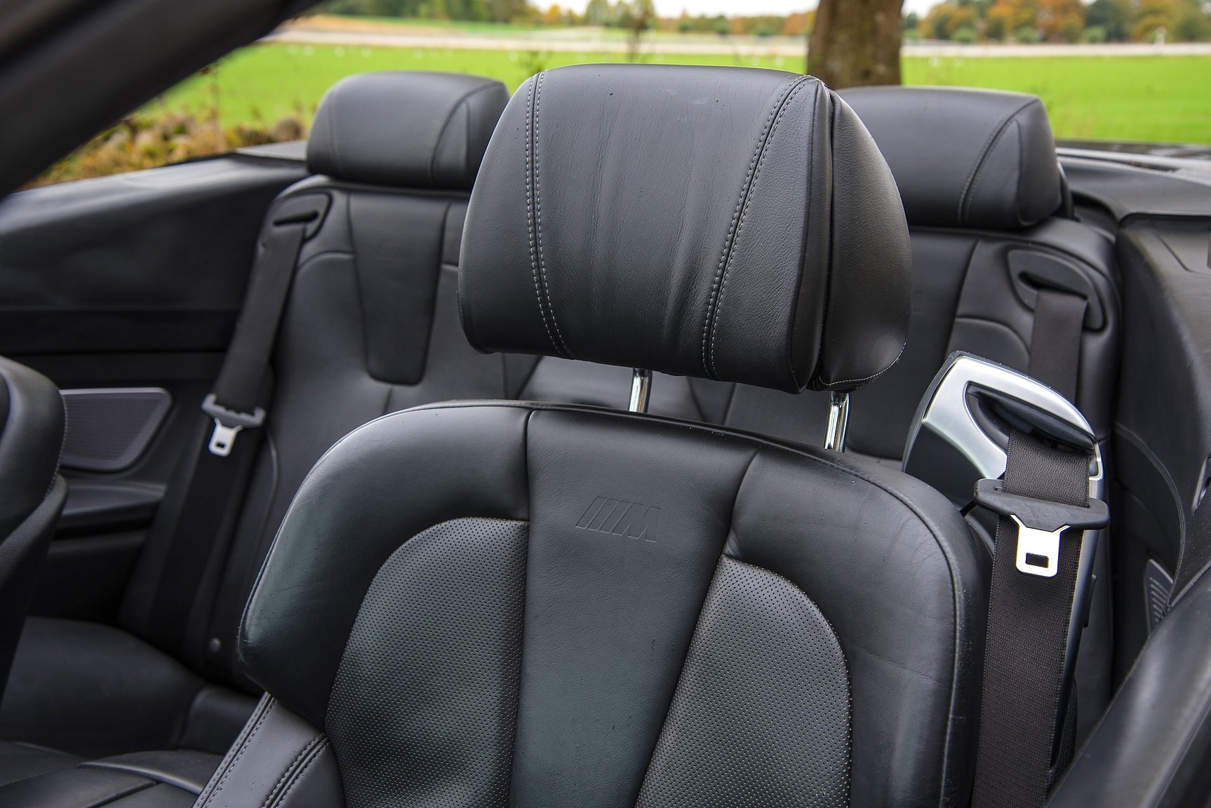 Interior image of 2014 BMW M6C