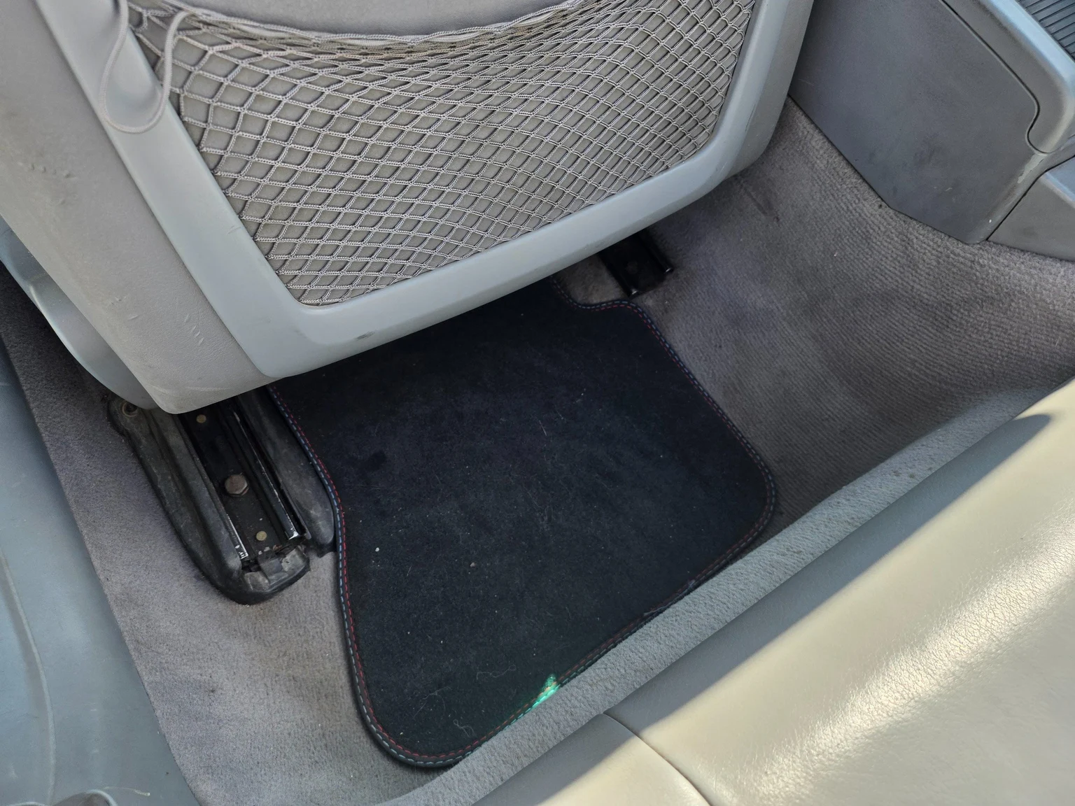 Innenraumfoto von 2002 BMW 330Ci Convertible (30)