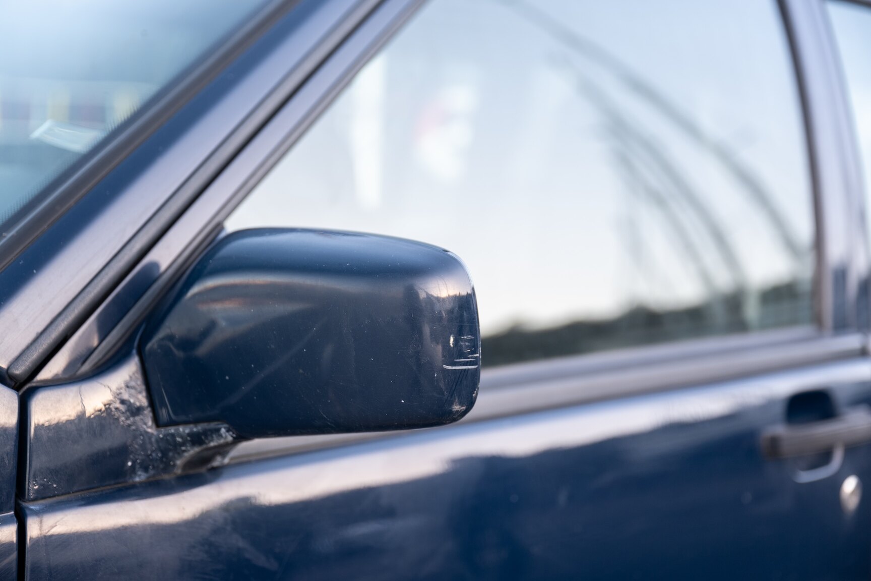 Exterior image of 1998 Volvo 940 Turbo