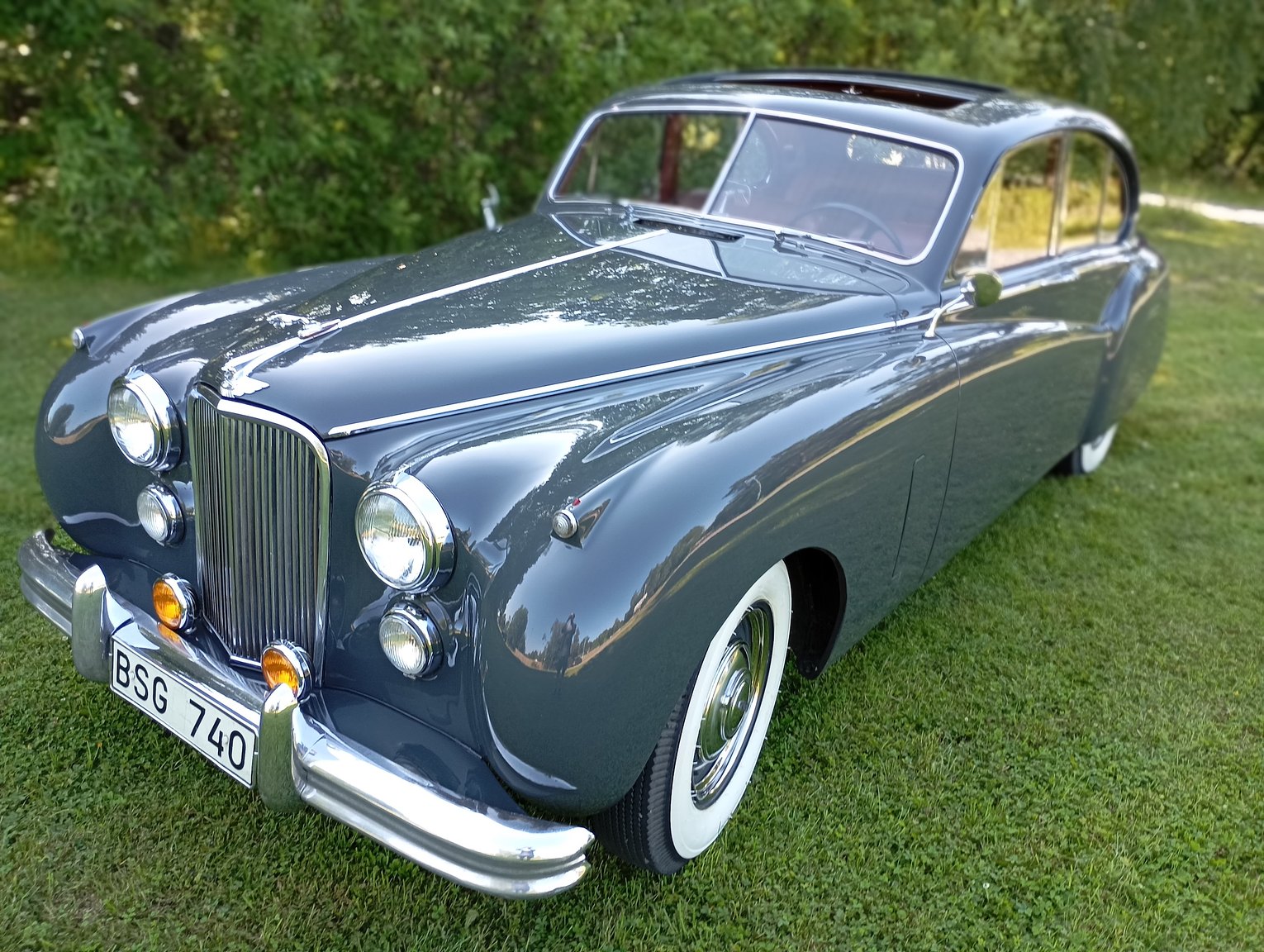 Exterior image of 1954 Jaguar Mark VII