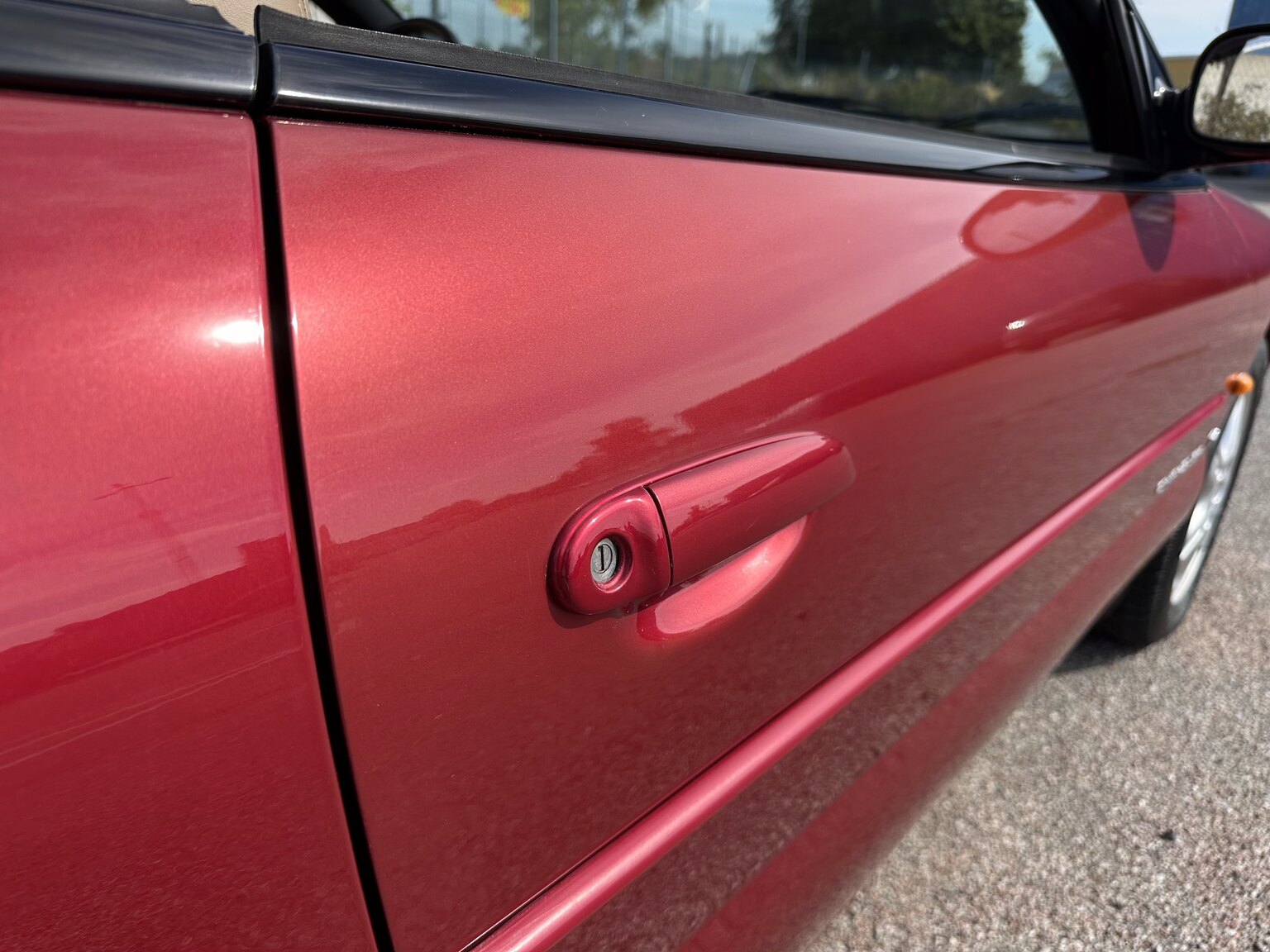 Exteriörbild på 1996 Chrysler Stratus Cabriolet