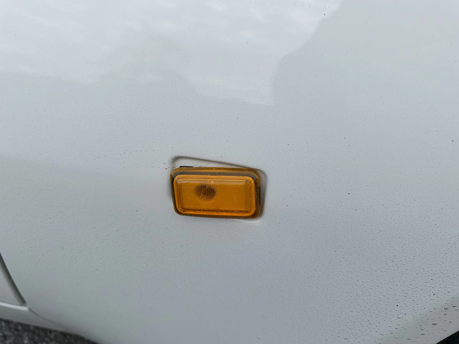 Exterior image of 1986 Porsche 944R (63)