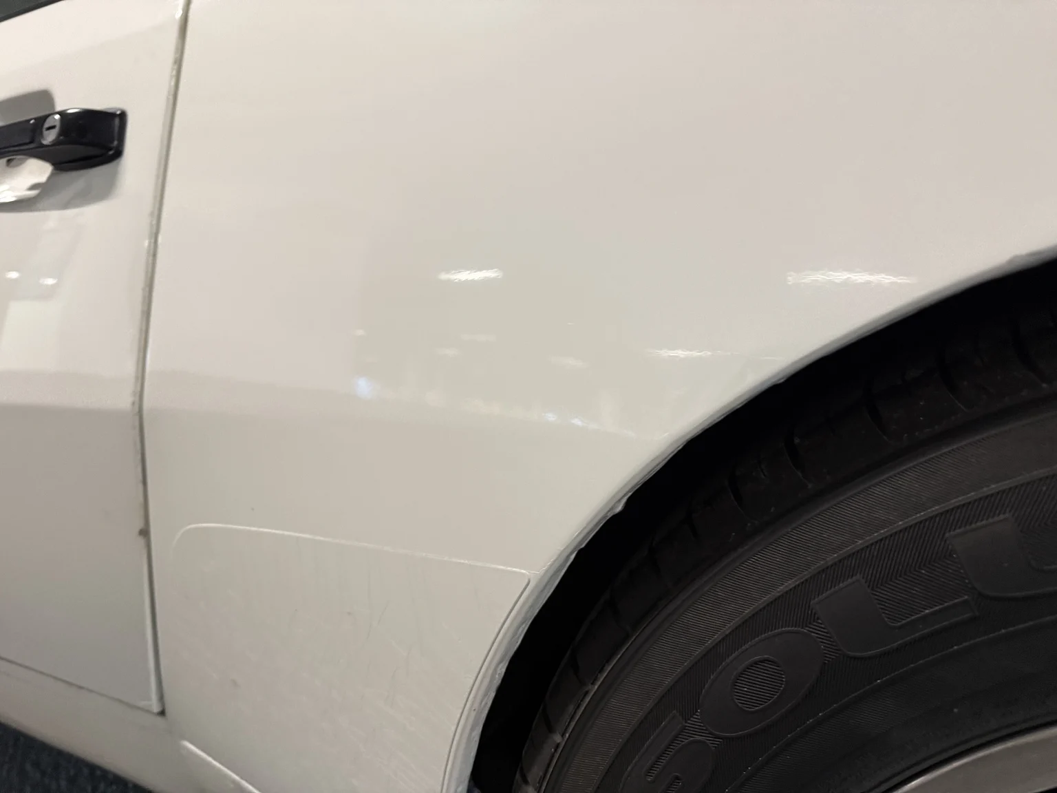 Exteriörbild på 1984 PORSCHE 944 Targa (74)