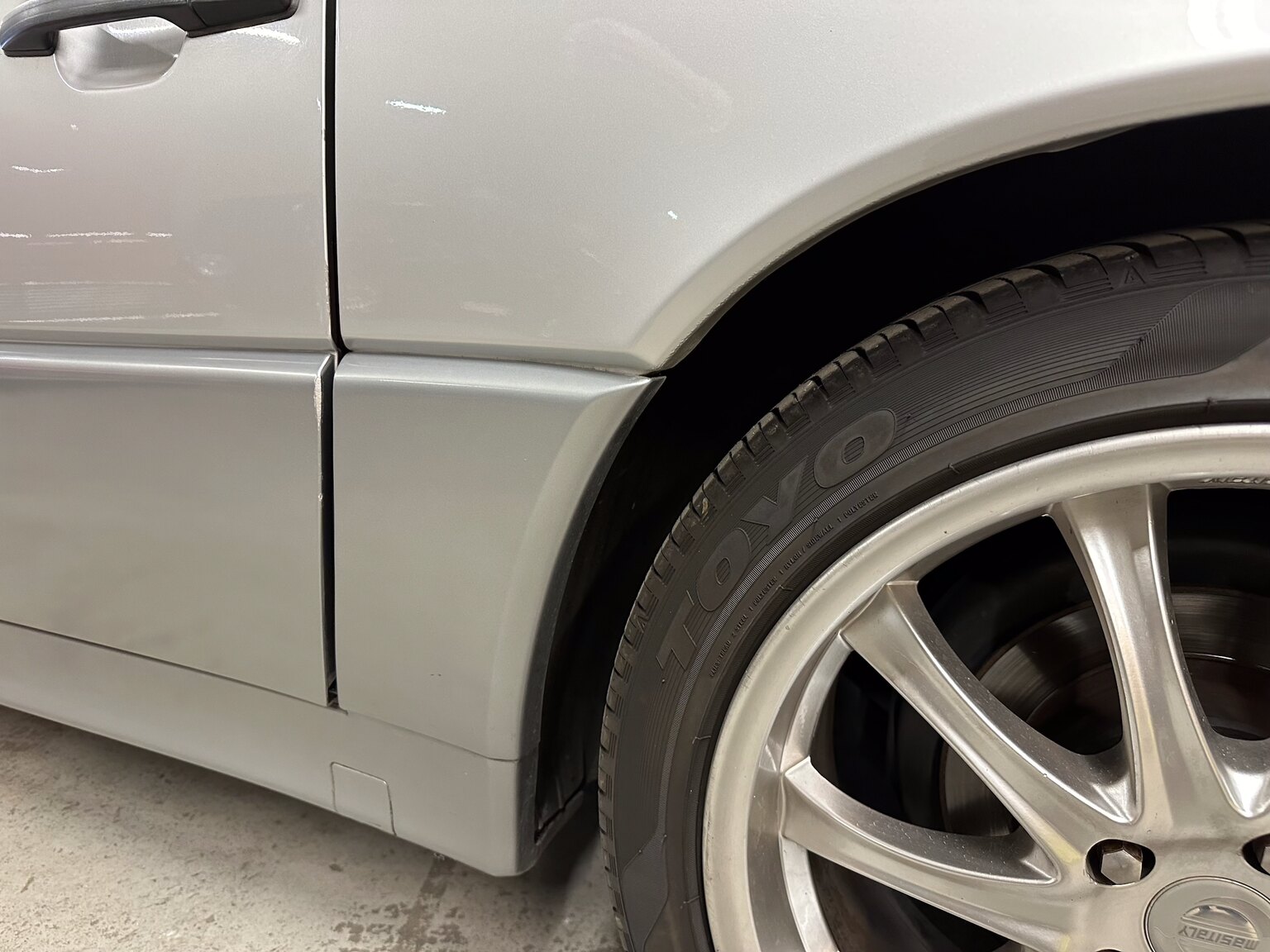 Exteriörbild på 1993 Mercedes-Benz SL 320