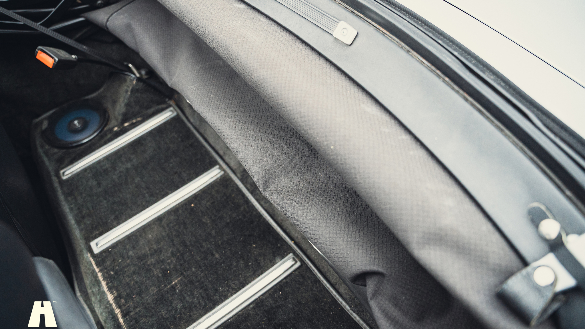 Interior image of 1980 Alfa Romeo 2000 Spider