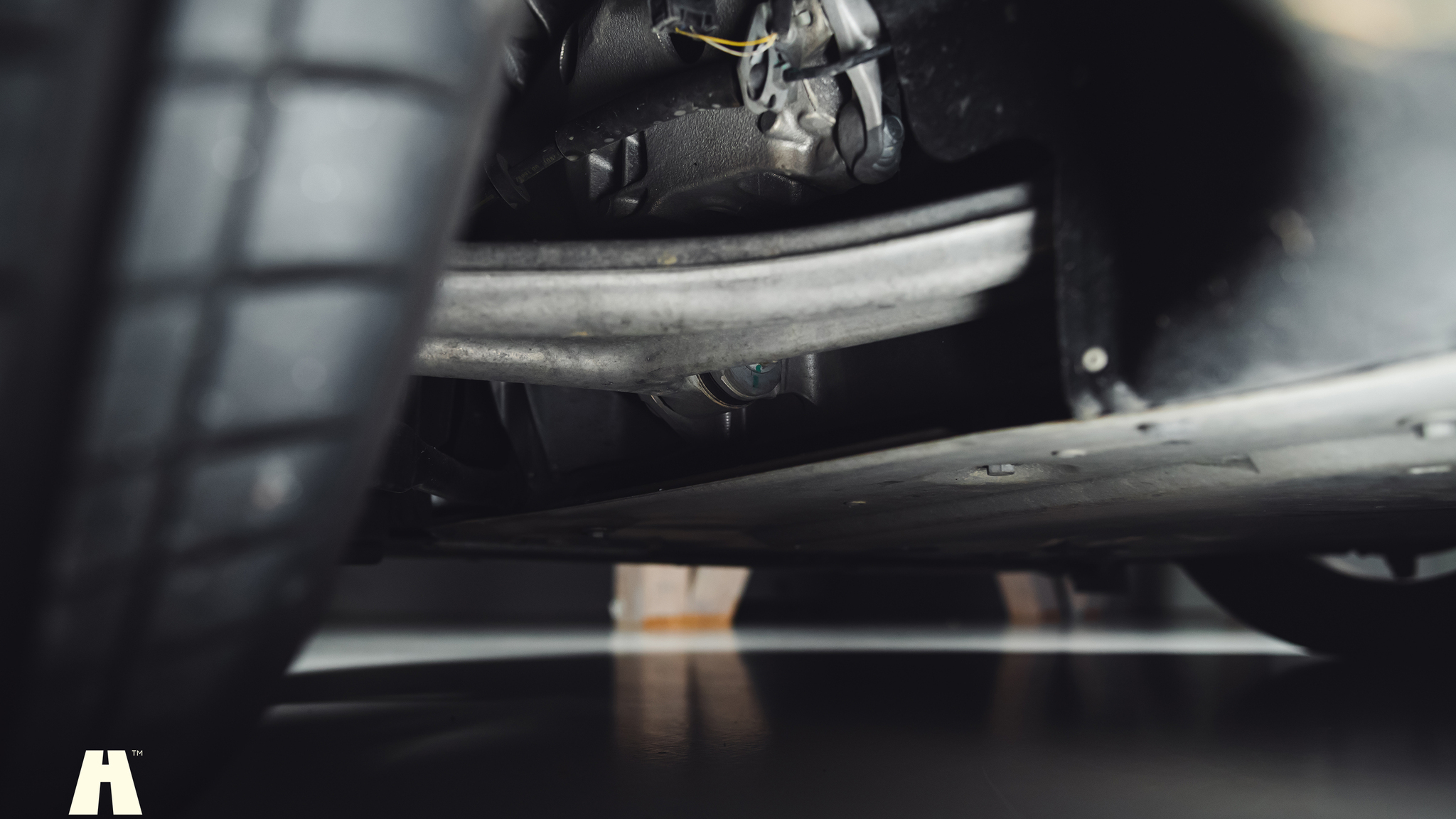 Image of 2019 Aston Martin DB11 AMR (31) mechanics