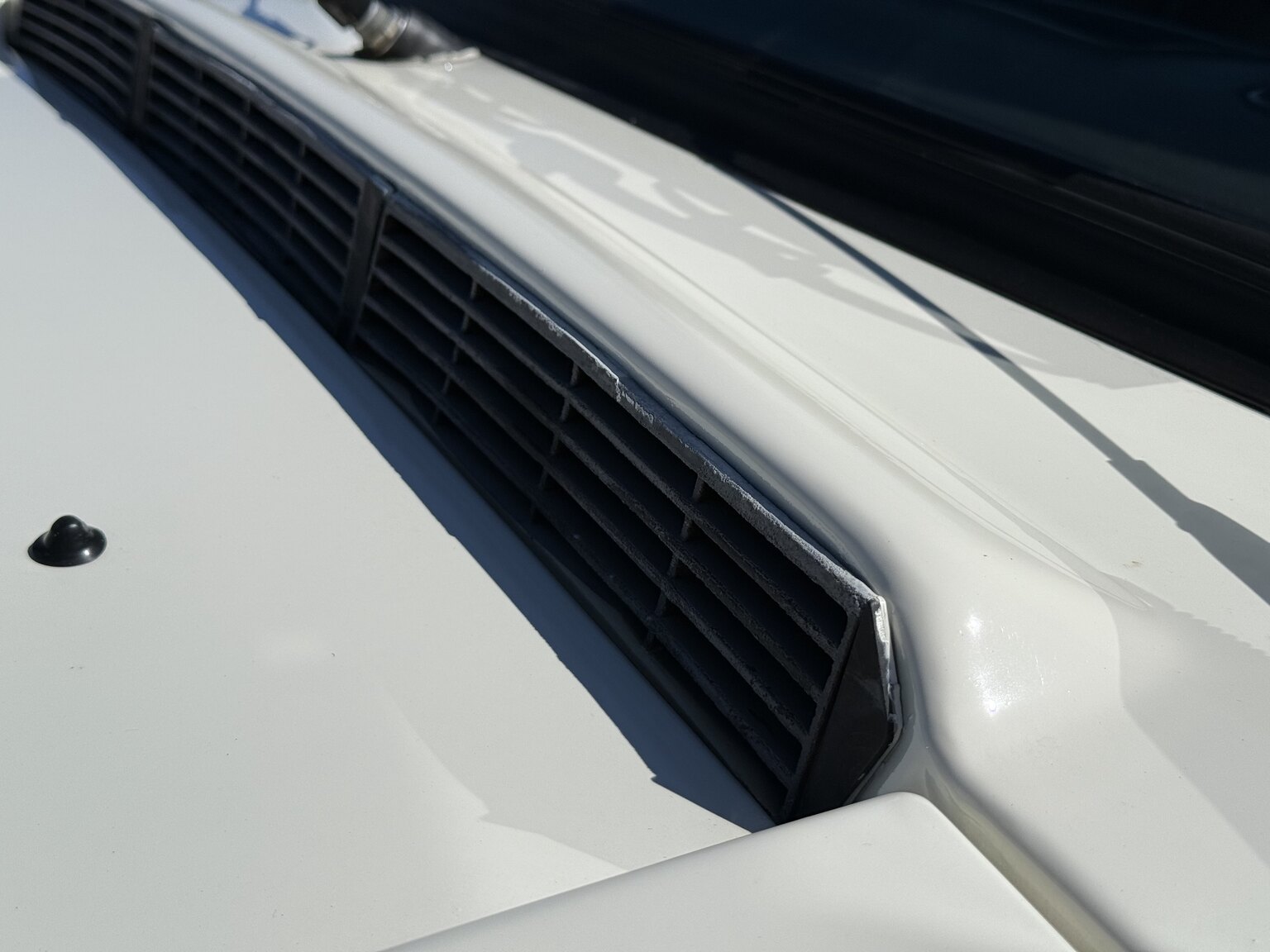 Exterior image of 1985 Land Rover Range Rover 3.5 V8