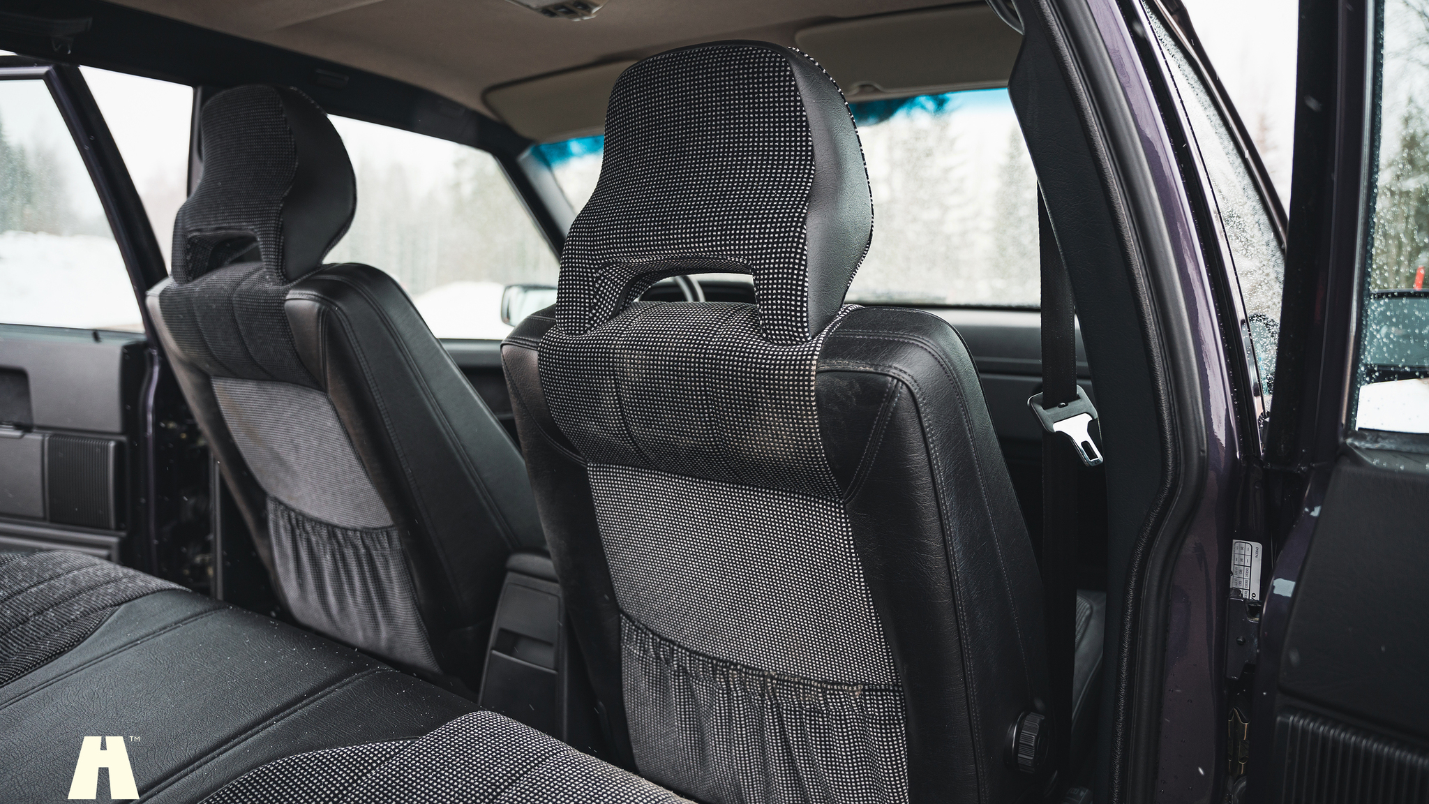 Interior image of 1995 Volvo 940 SE