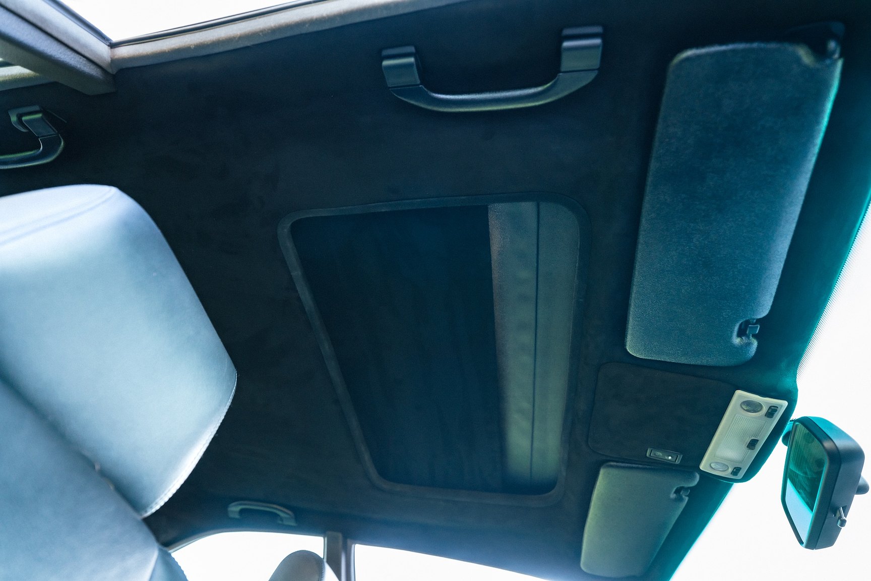 Interior image of 1992 BMW 325i Coupé "No Reserve Auction"