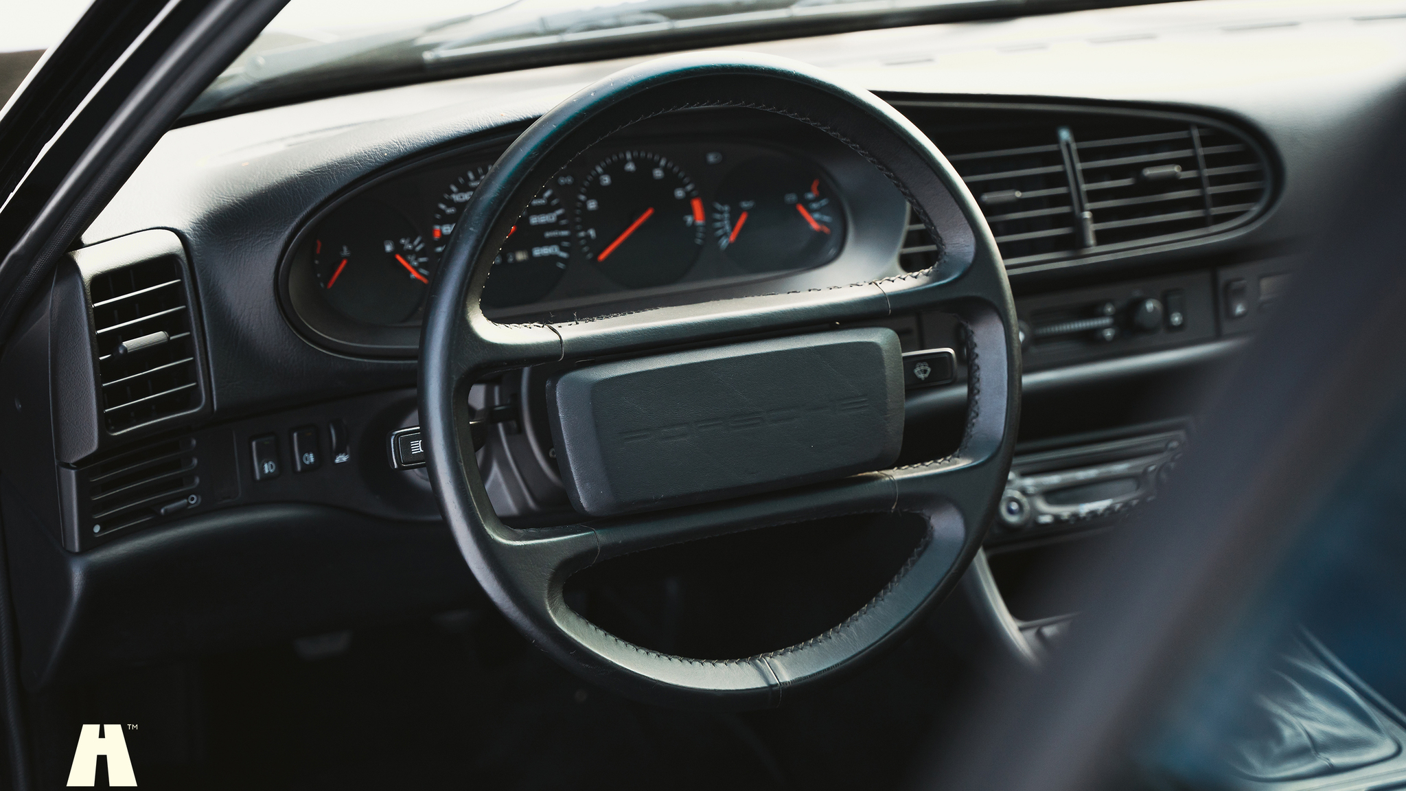 Innenraumfoto von 1990 Porsche 944 S2 (3)