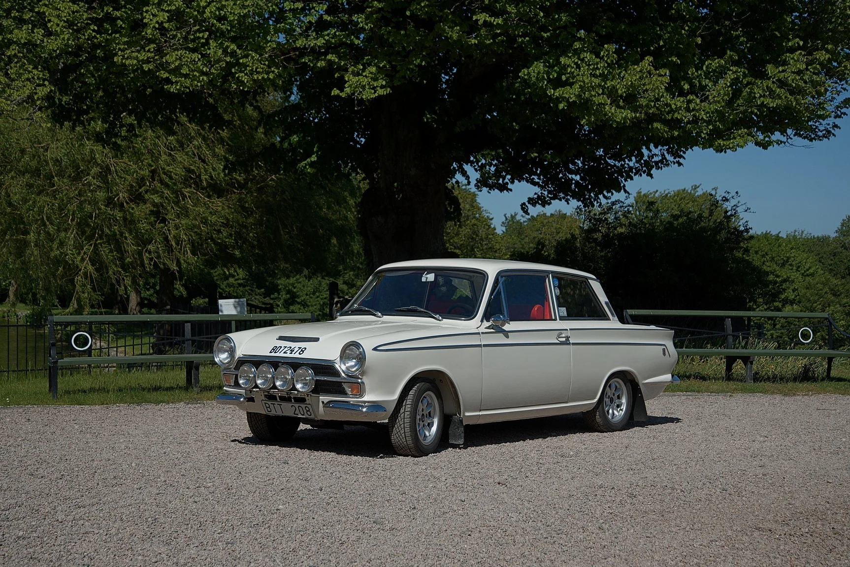 Exteriörbild på 1966 Ford  Cortina GT (55)