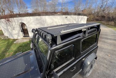 Exterior image of 2002 Land Rover Defender 90 2.5 Td5