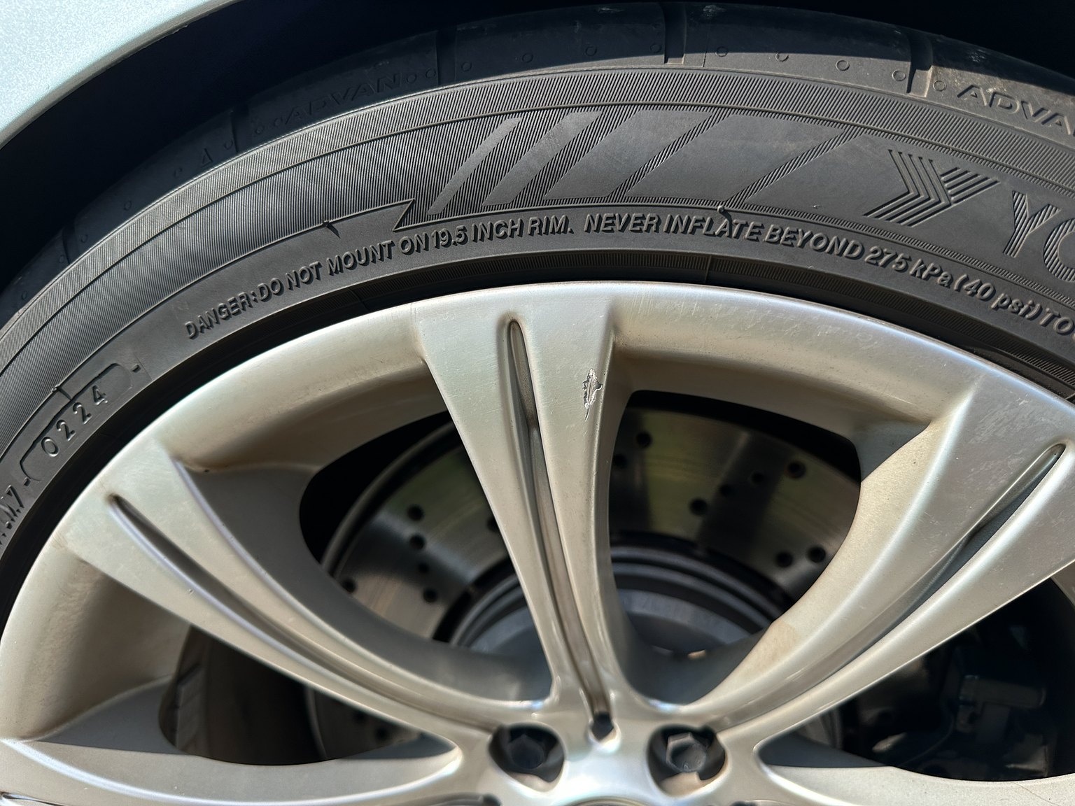 Exterior image of 2006 BMW E60 M5