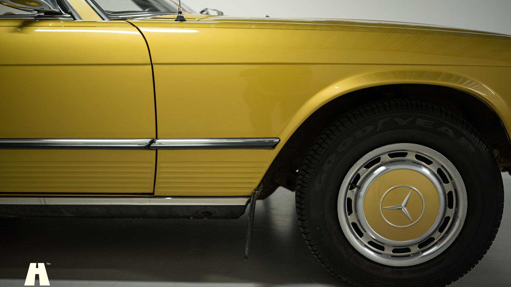 Exterior image of 1975 Mercedes SL 350 (120)