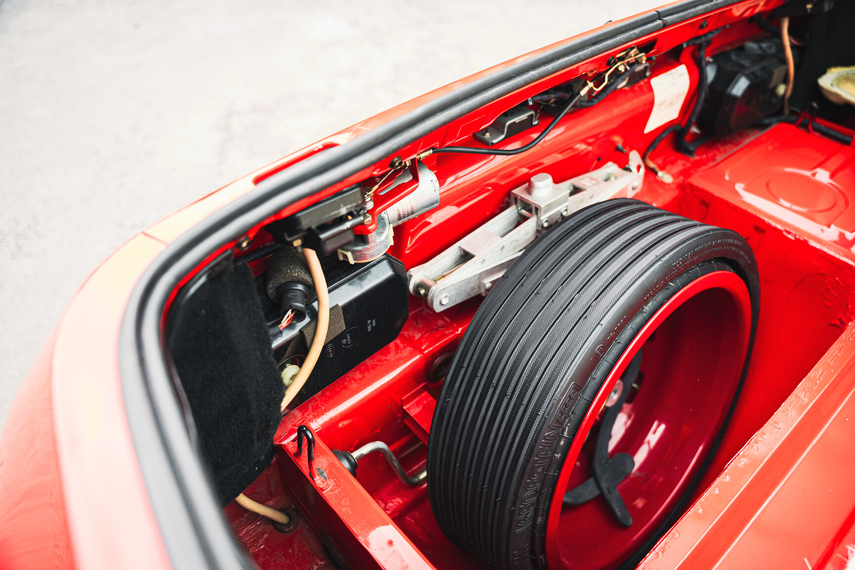 Interior image of 1990 Porsche 944 Turbo