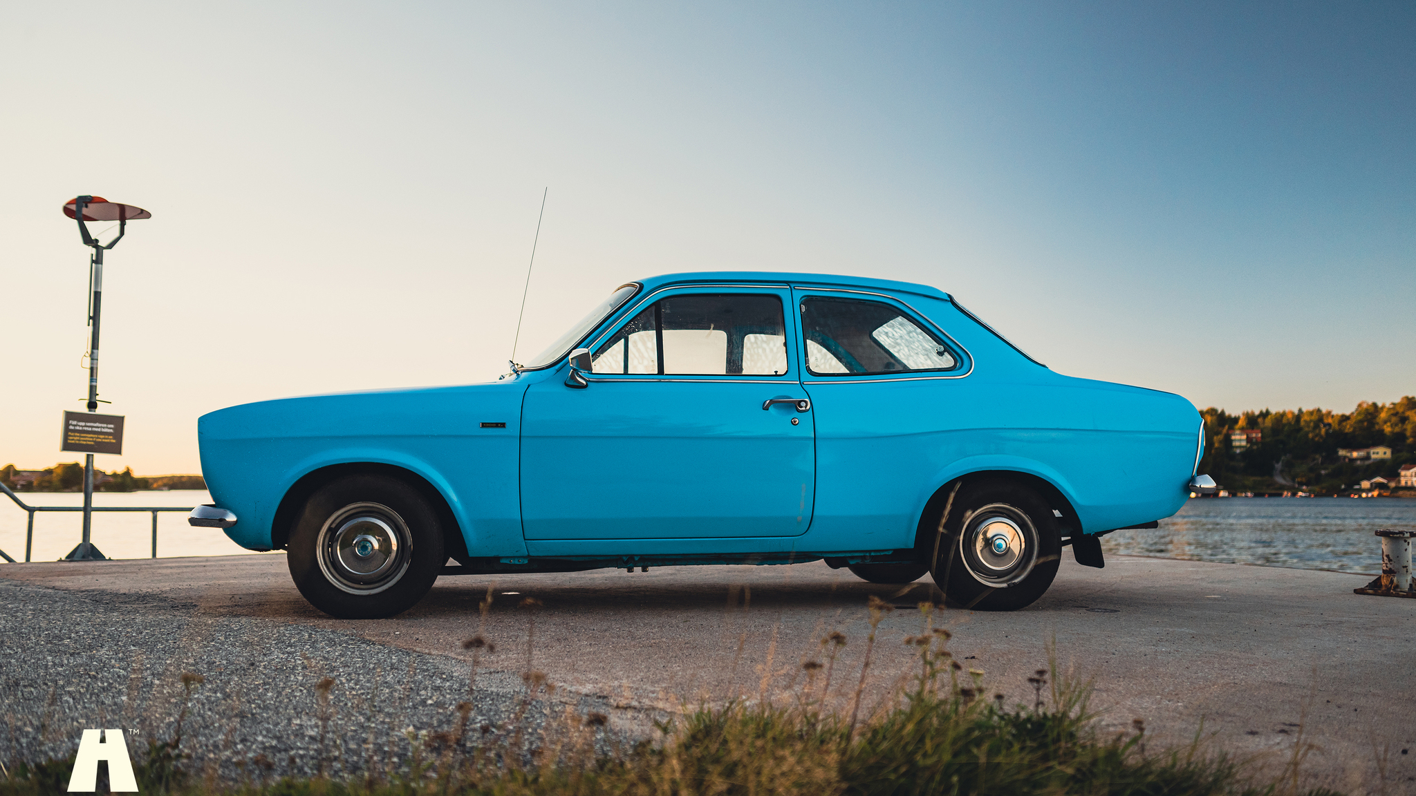 Aussenfoto 1974 Ford Escort MK1